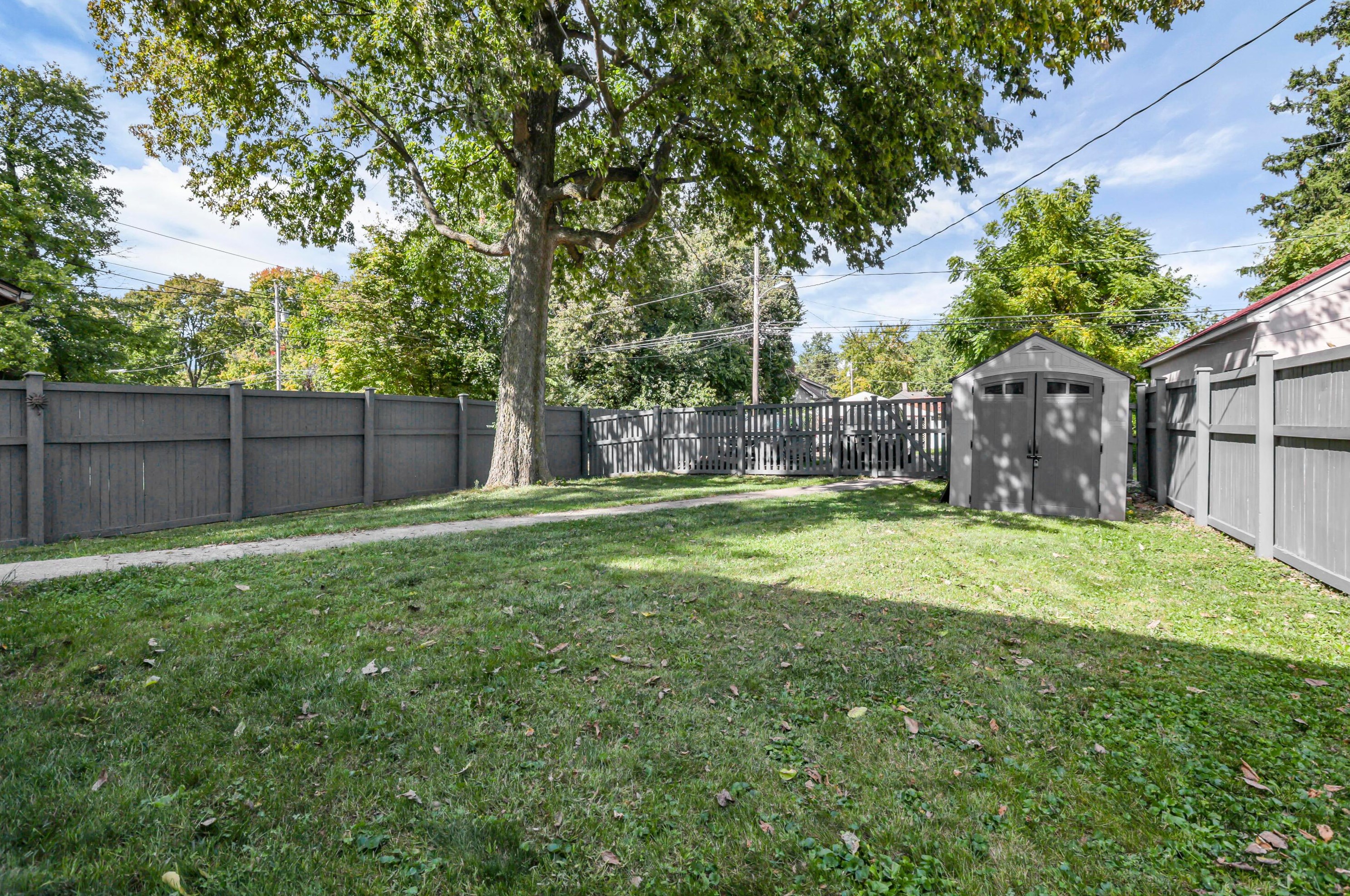 2312 5th Ave, Columbus OH 43201-2961 exterior