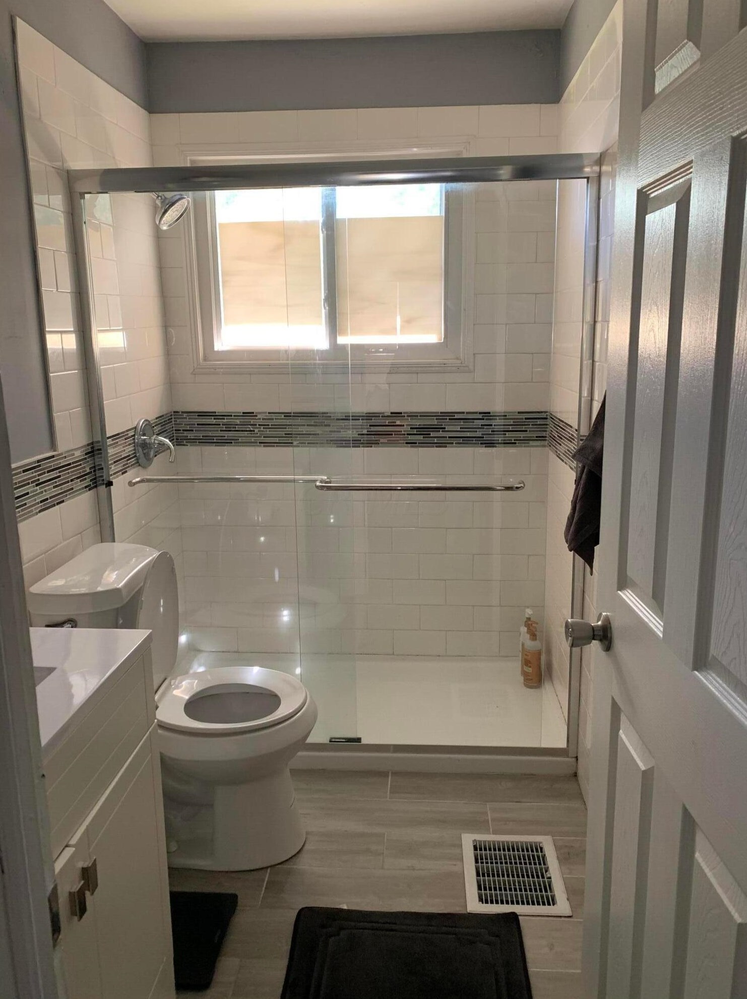 3223 6th Ave, Columbus OH 43219-2838 exterior