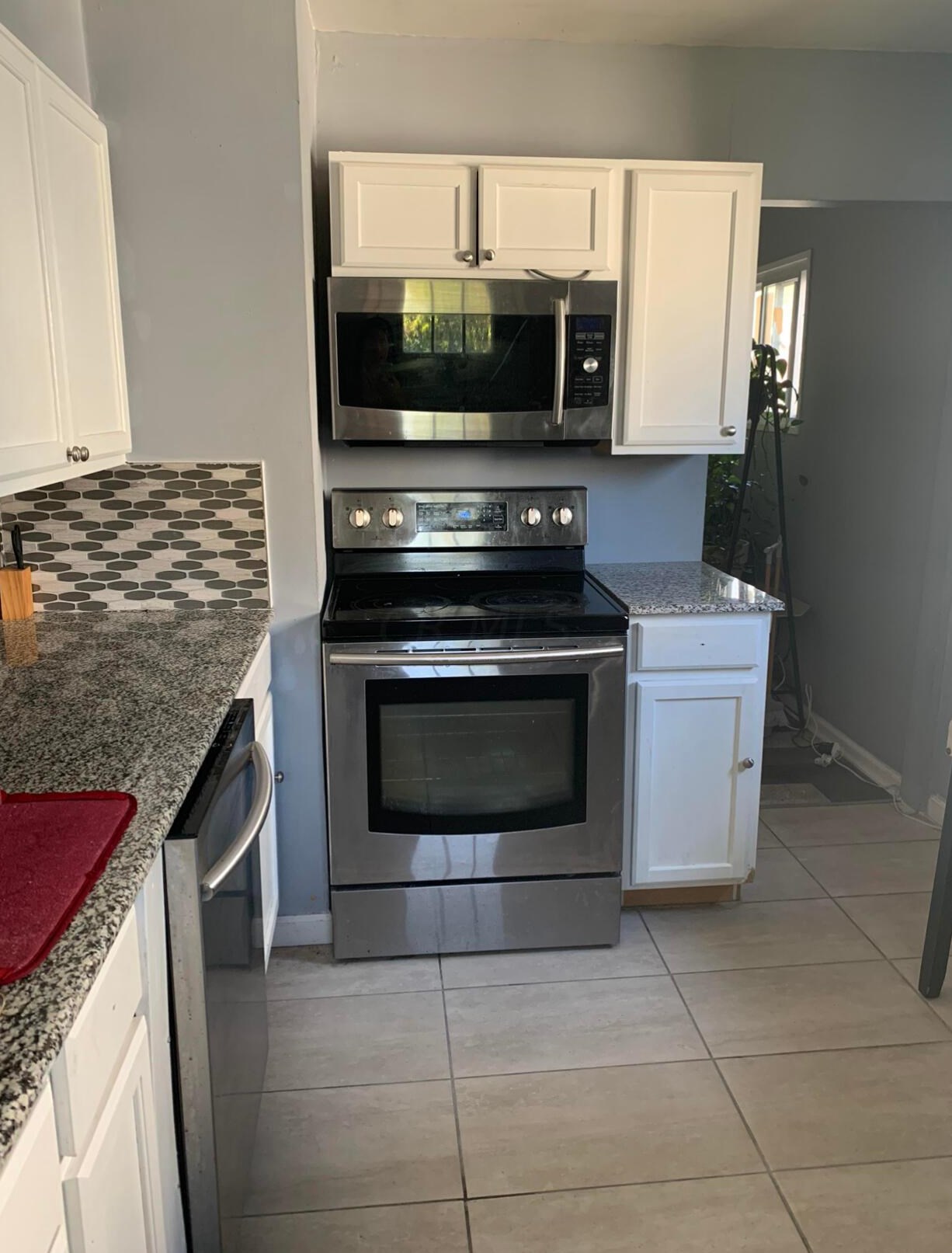 3223 6th Ave, Columbus OH 43219-2838 exterior