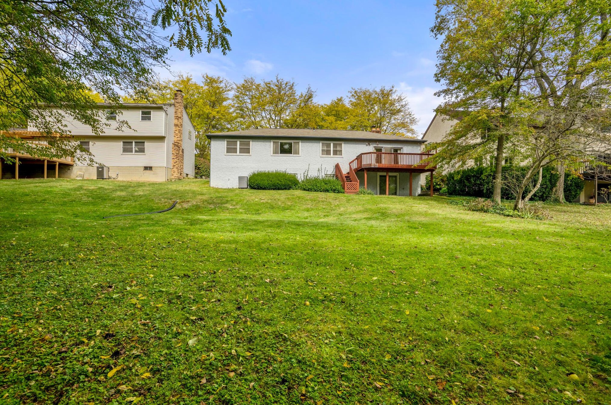 1173 Middleport Dr, Columbus OH 43235-4060 exterior