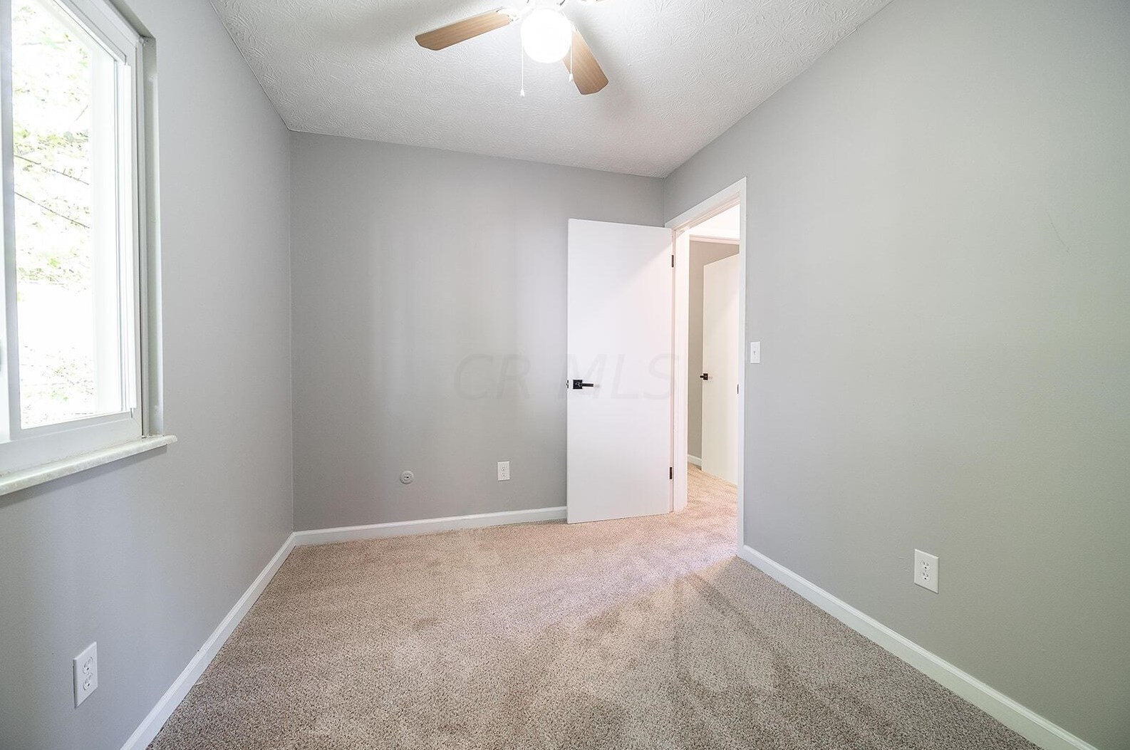 3439 Arnsby Rd, Columbus OH 43232-5909 exterior