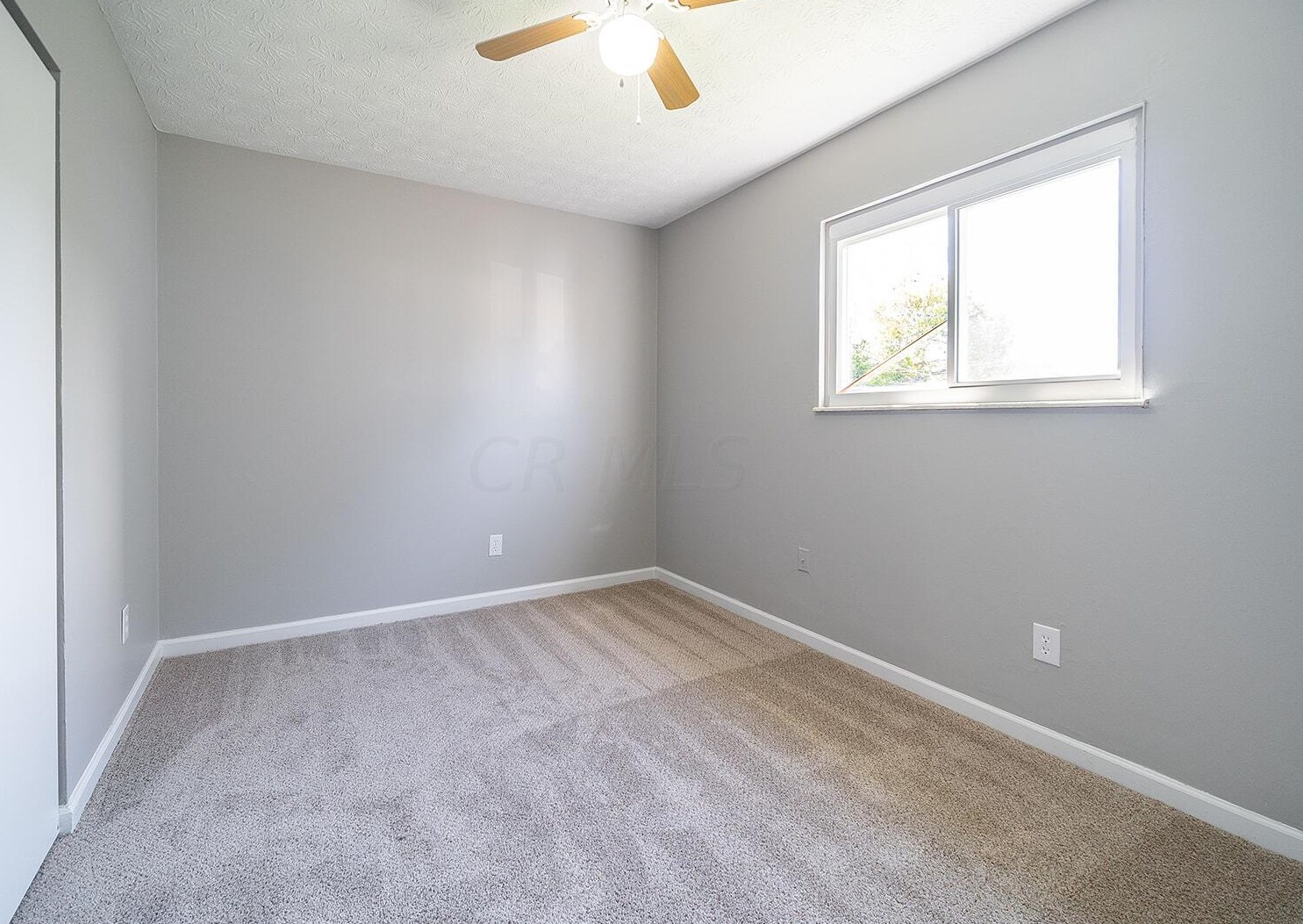 3439 Arnsby Rd, Columbus OH 43232-5909 exterior