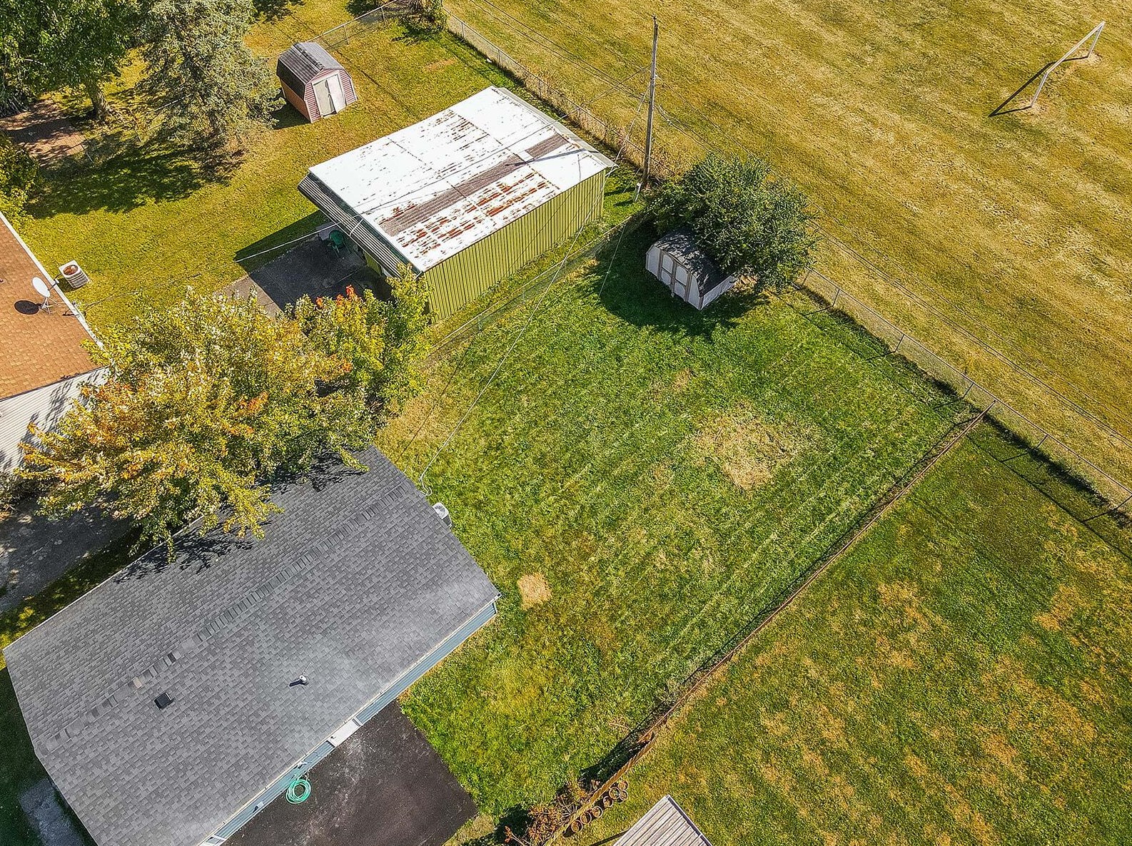 3439 Arnsby Rd, Columbus OH 43232-5909 exterior