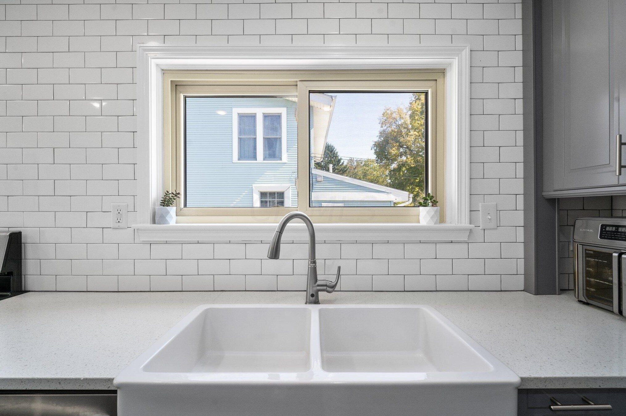 1323 Mulford Rd, Columbus OH 43212-3512 exterior