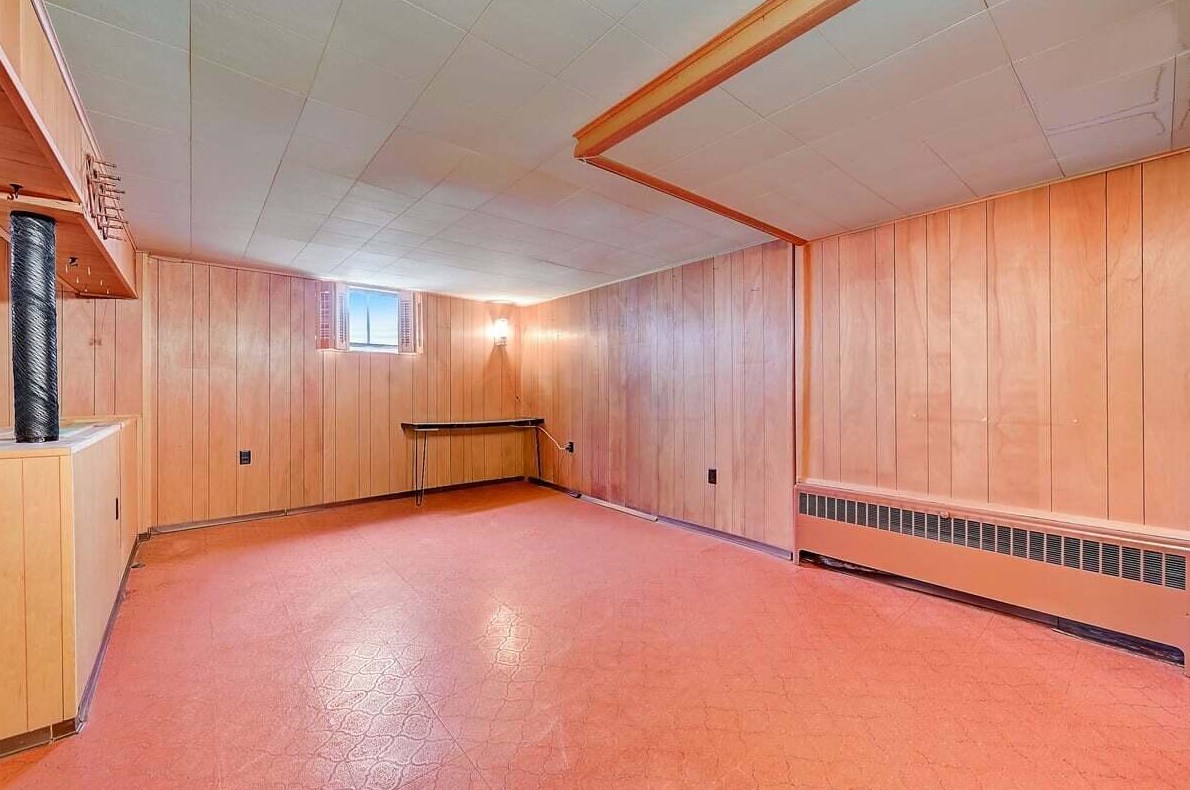 2512 Minerva Lk Rd, Columbus OH 43231-4819 exterior