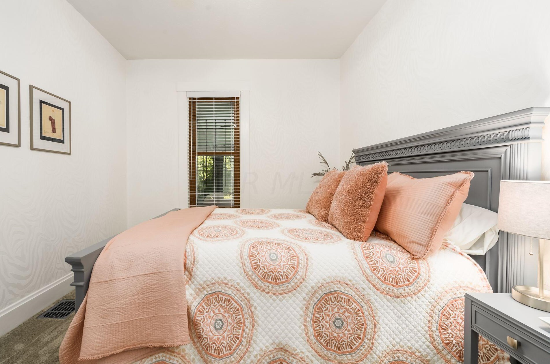 602 Collingwood Ave, Columbus OH 43213-1788 exterior