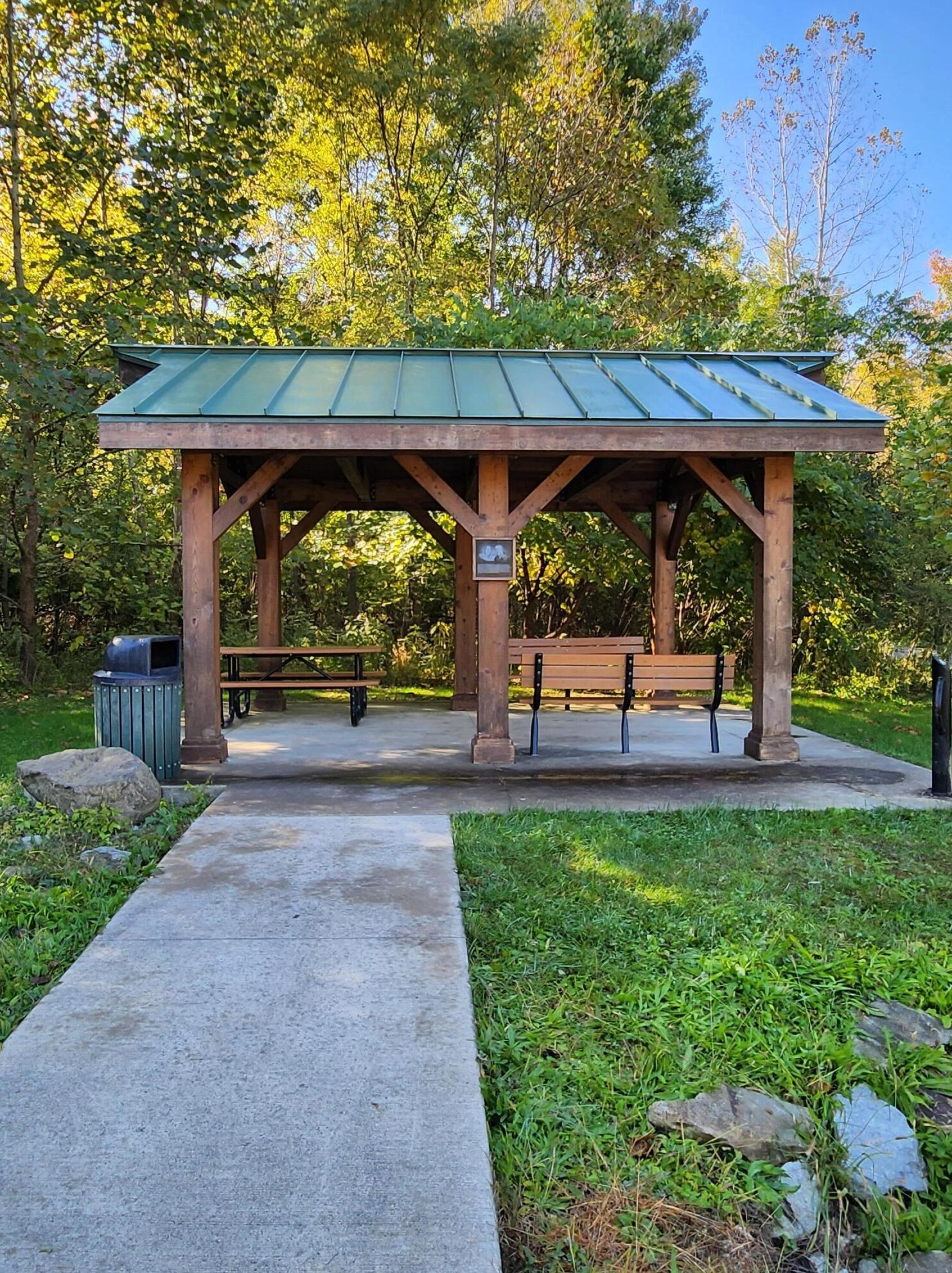 107 Price Rd, Columbus OH 43230-3303 exterior