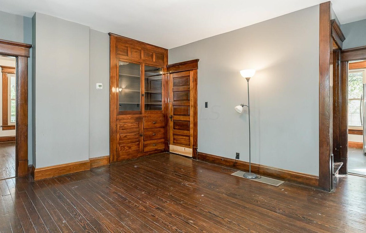 107 Price Rd, Columbus OH 43230-3303 exterior