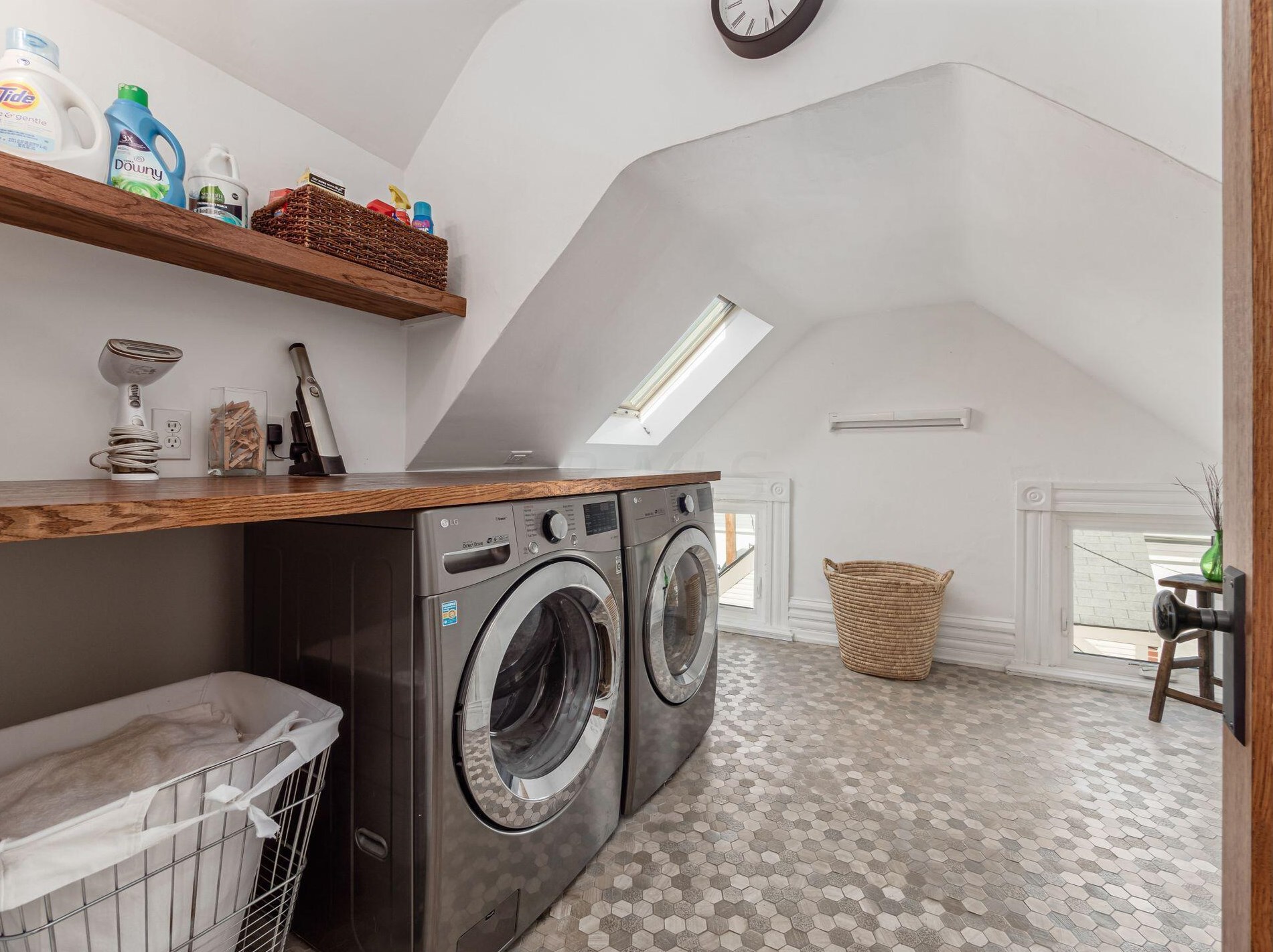 464 Vermont Pl, Columbus OH 43201-3130 exterior