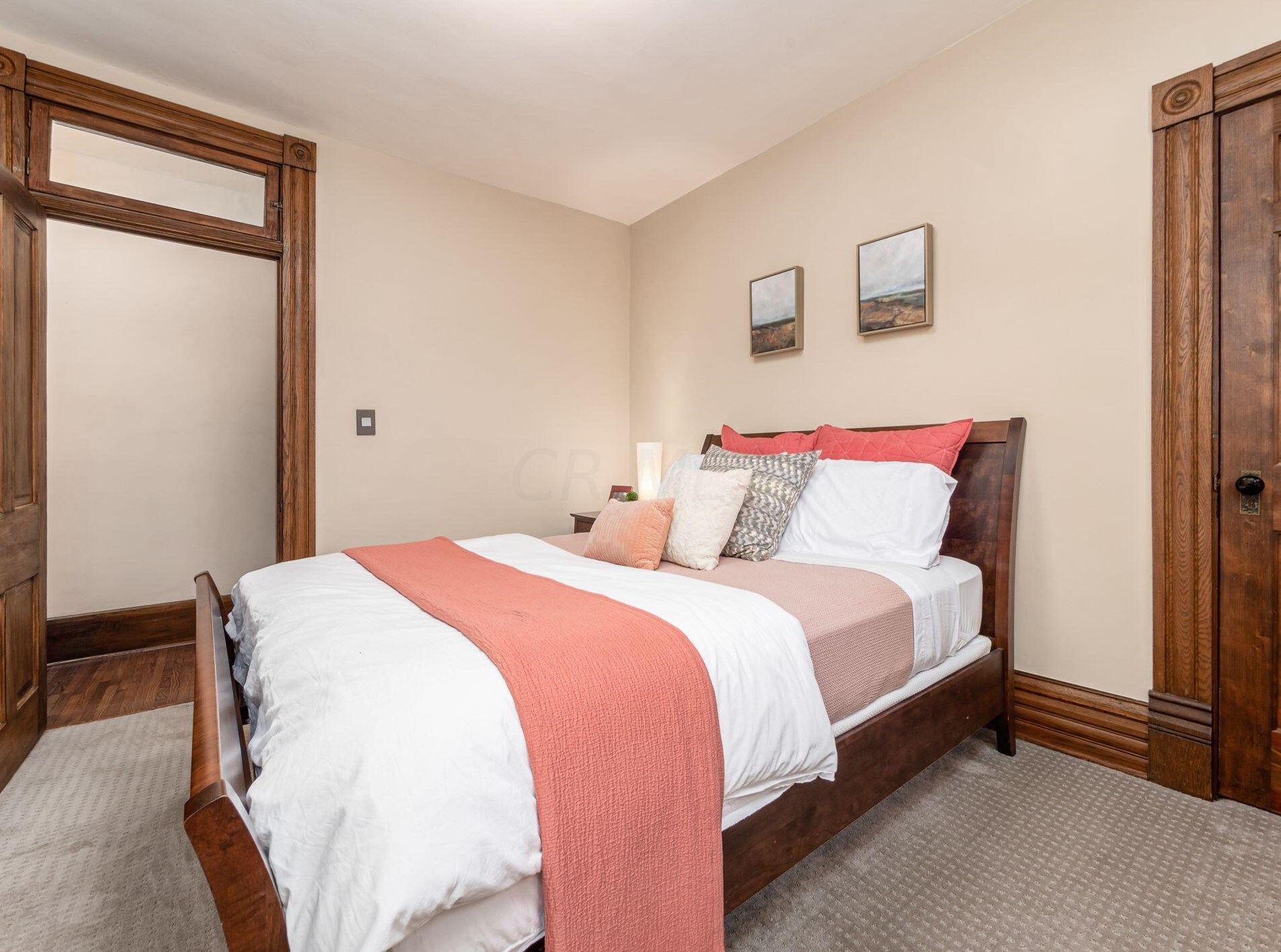 464 Vermont Pl, Columbus OH 43201-3130 exterior