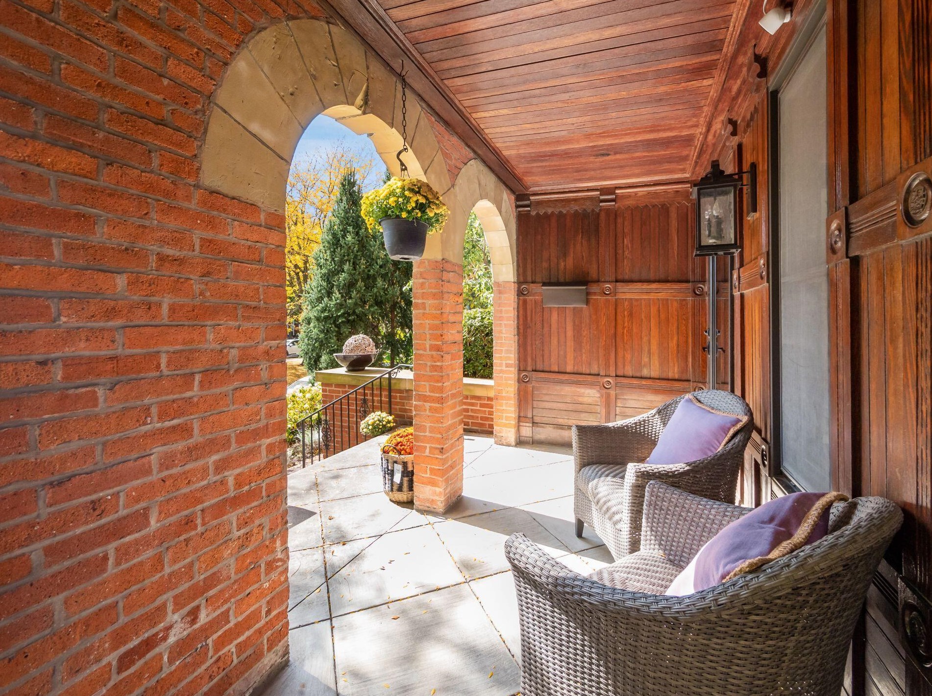 464 Vermont Pl, Columbus OH 43201-3130 exterior