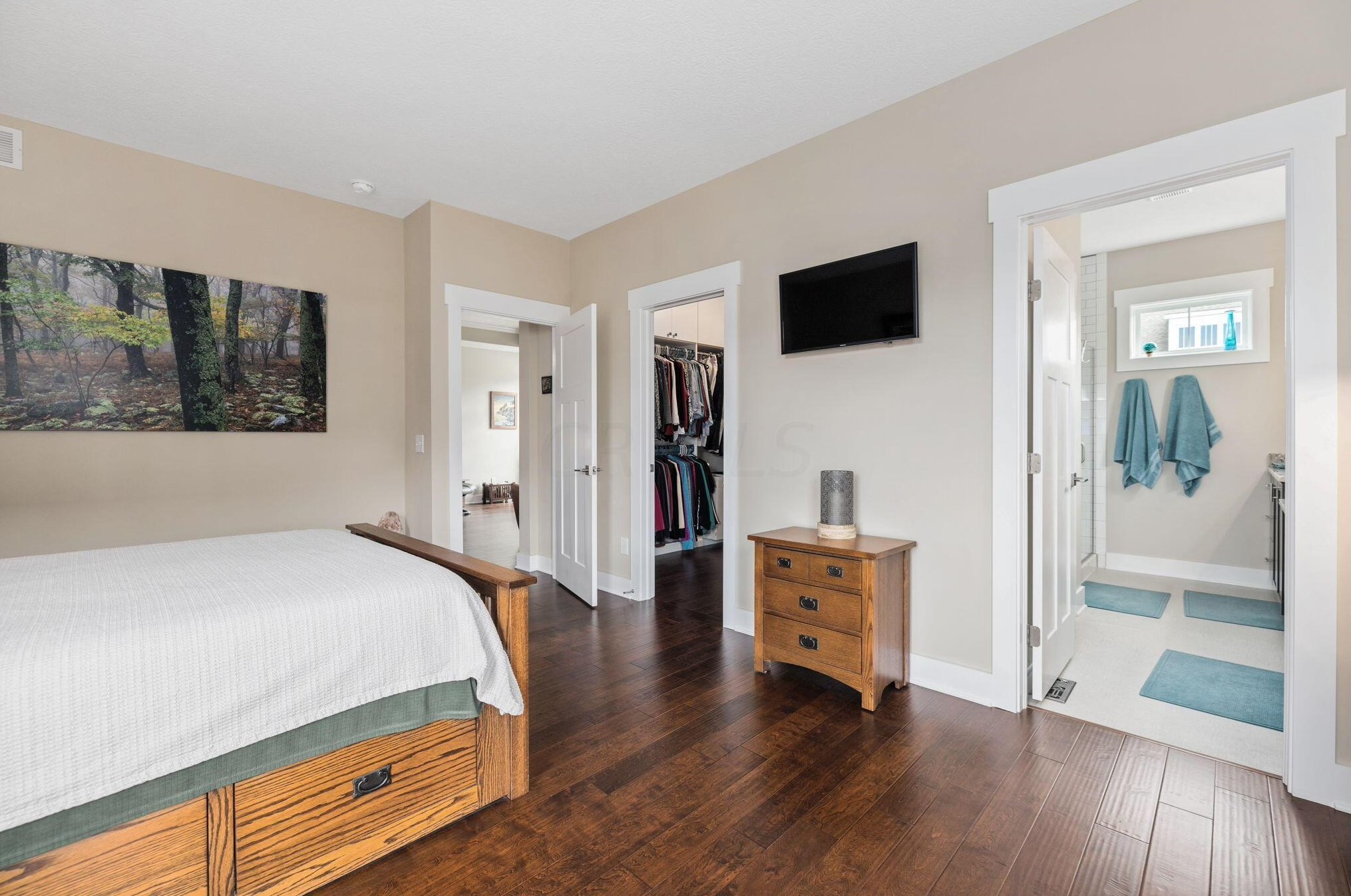 4185 Smith Pines Dr, Columbus OH 43230-4570 exterior