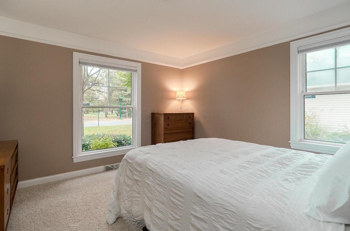 1620 Mccoy Rd, Columbus OH 43220-4408 exterior