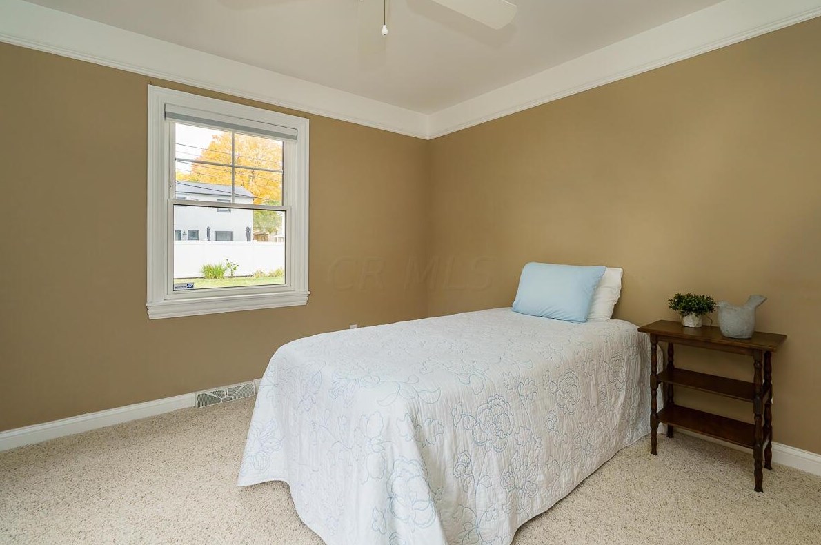 1620 Mccoy Rd, Columbus OH 43220-4408 exterior