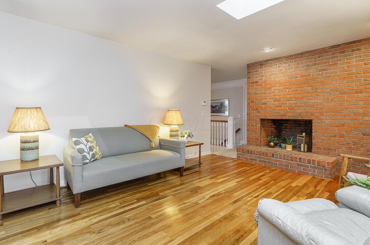 1620 Mccoy Rd, Columbus OH 43220-4408 exterior