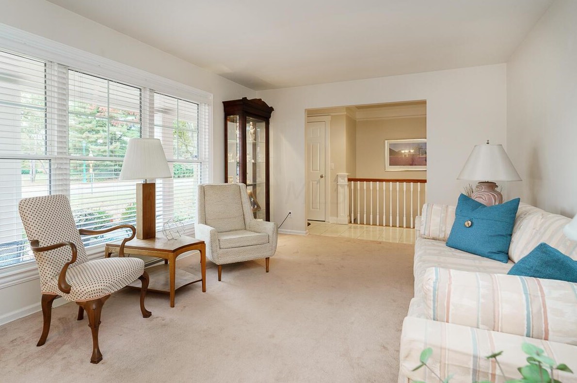 1620 Mccoy Rd, Columbus OH 43220-4408 exterior