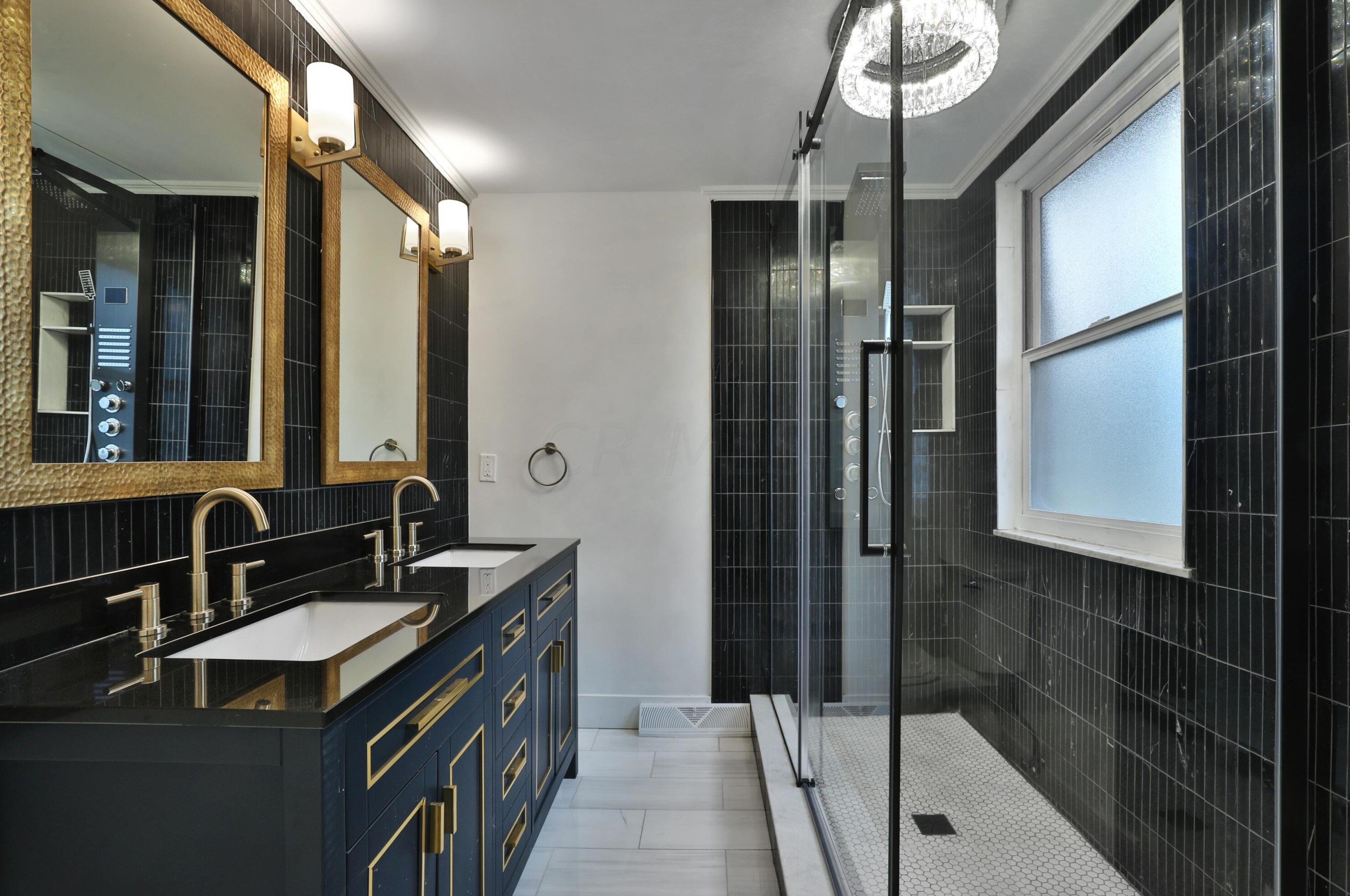 2277 Nayland Rd, Columbus OH  43220-4654 exterior