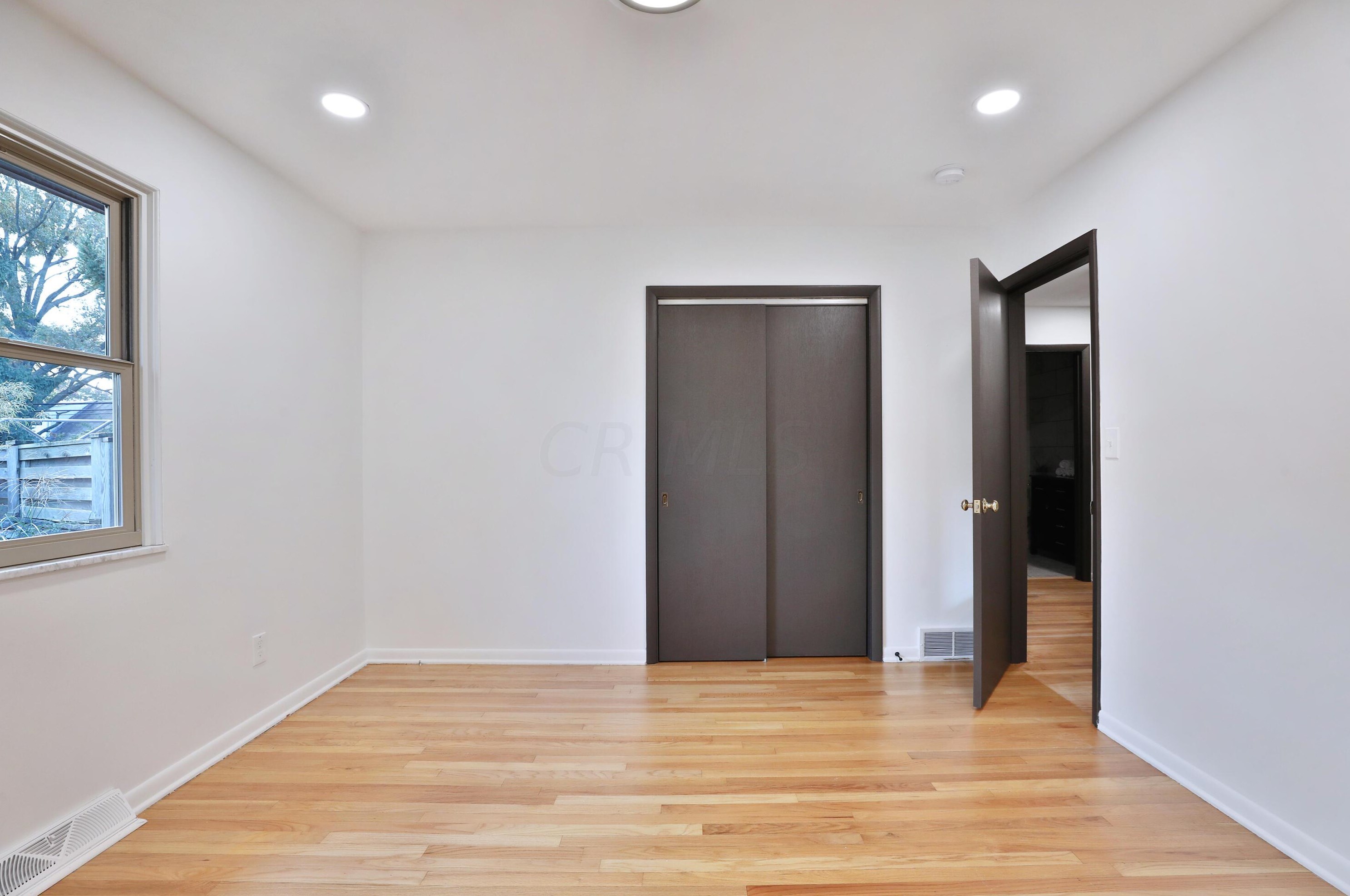 2277 Nayland Rd, Columbus OH  43220-4654 exterior