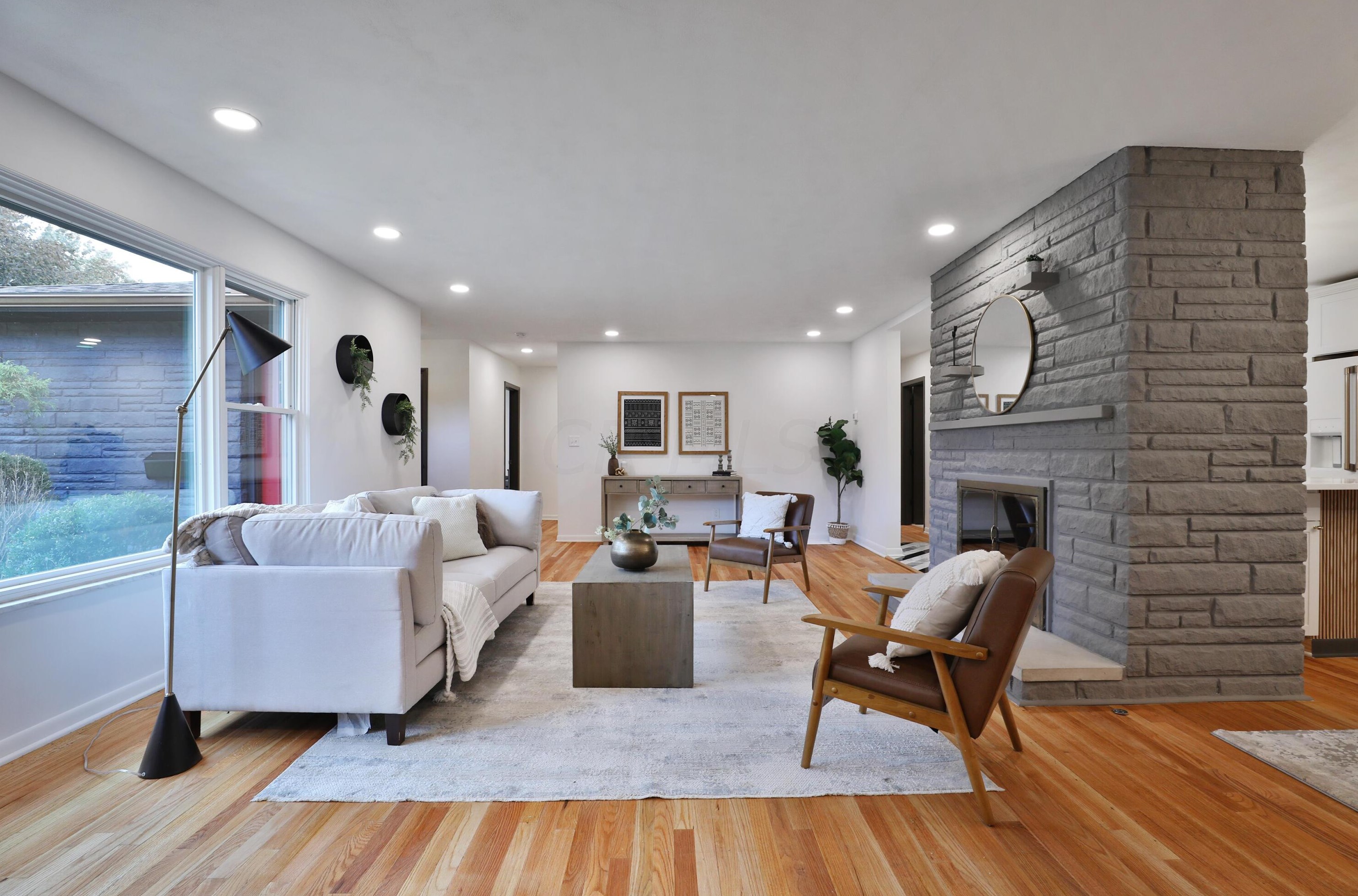 2277 Nayland Rd, Columbus OH  43220-4654 exterior