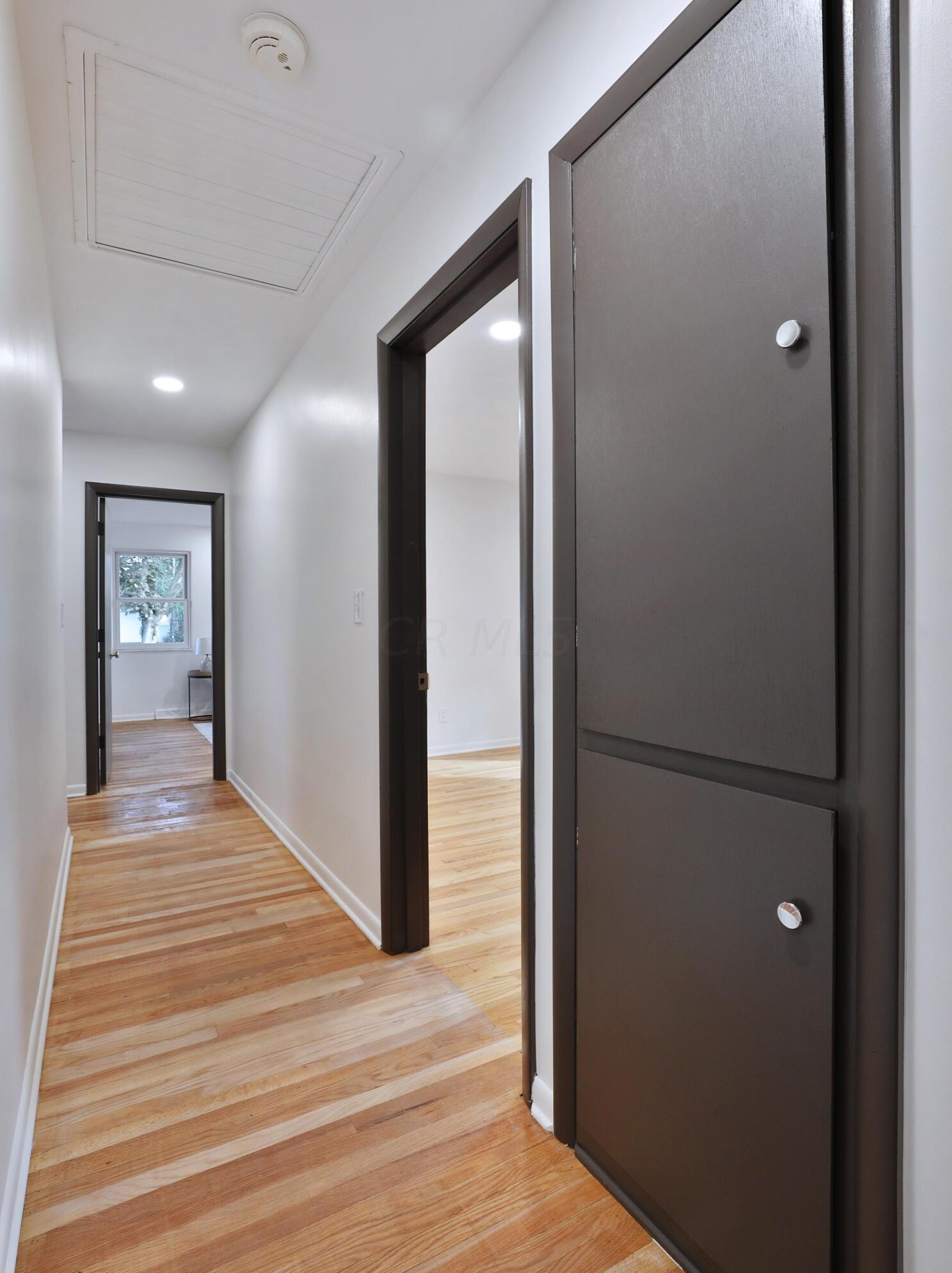 2277 Nayland Rd, Columbus OH  43220-4654 exterior