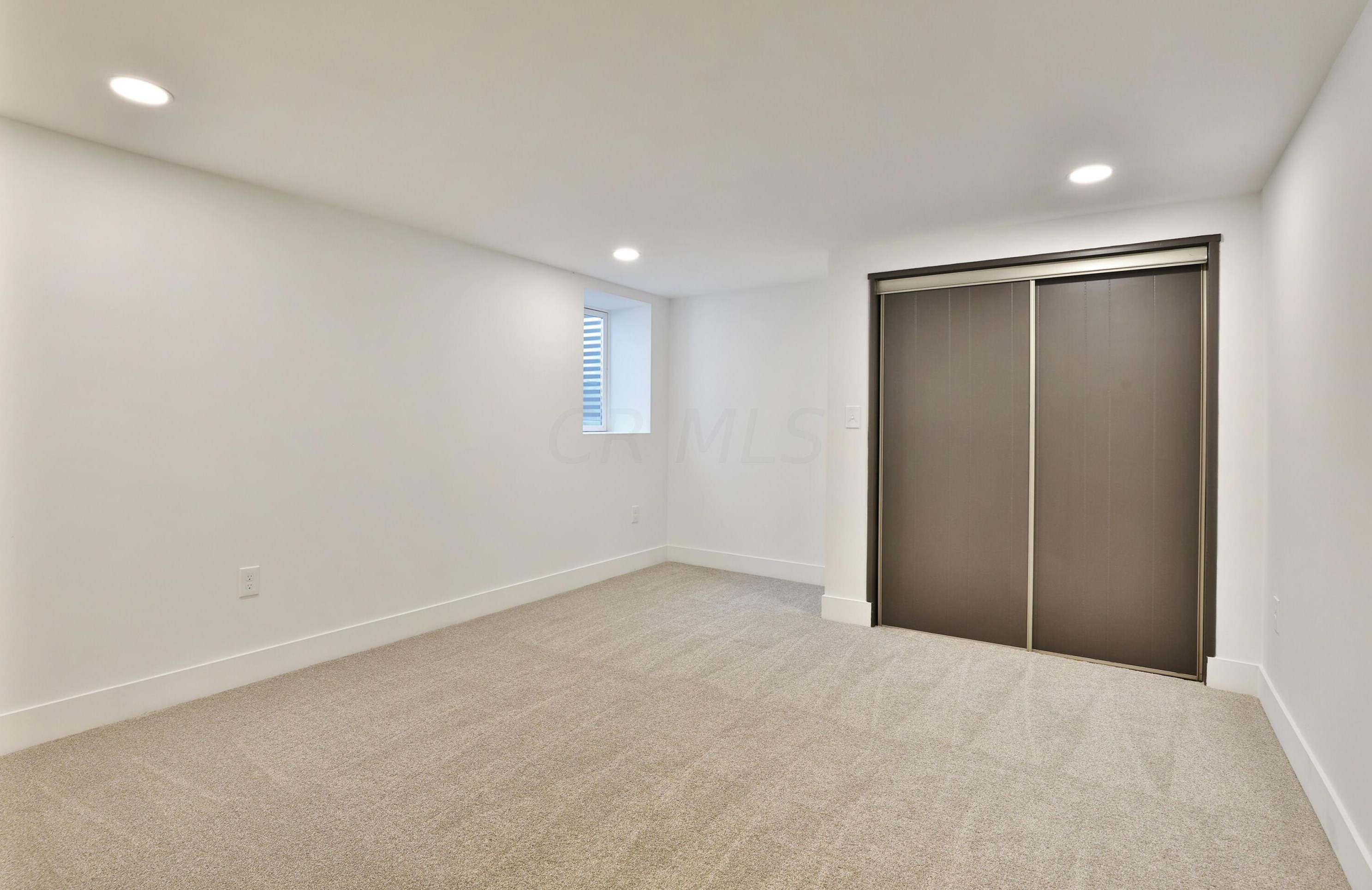 2277 Nayland Rd, Columbus OH  43220-4654 exterior