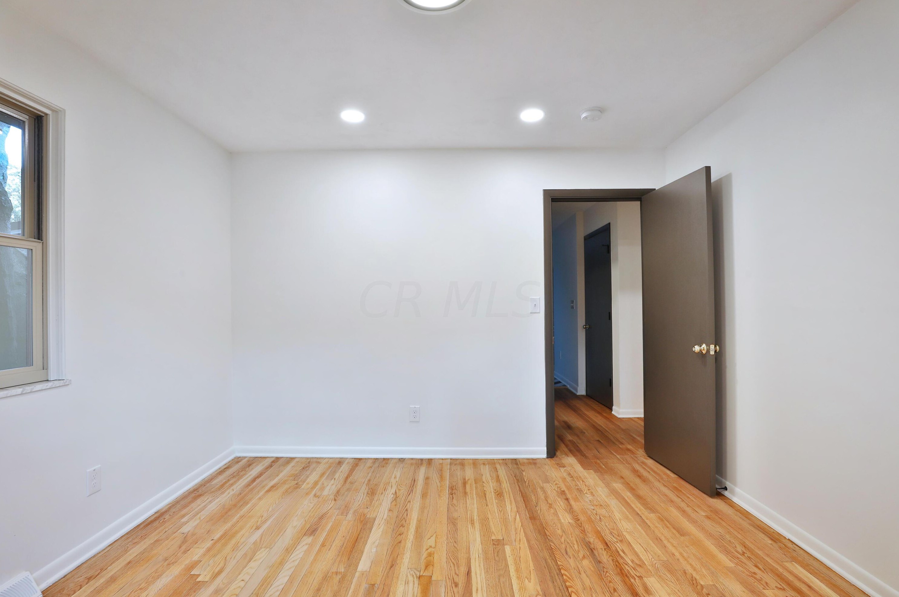 2277 Nayland Rd, Columbus OH  43220-4654 exterior