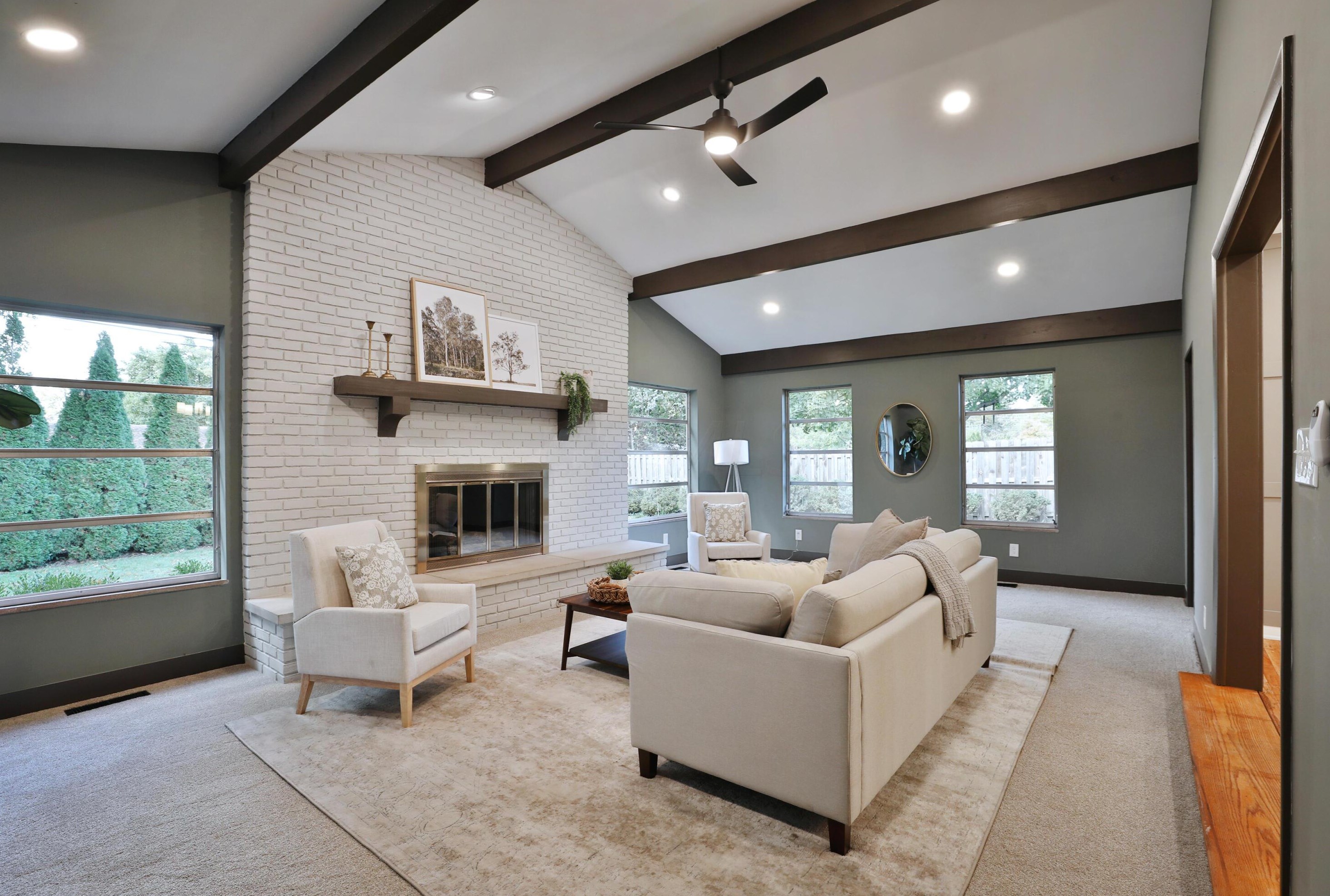 2277 Nayland Rd, Columbus OH  43220-4654 exterior