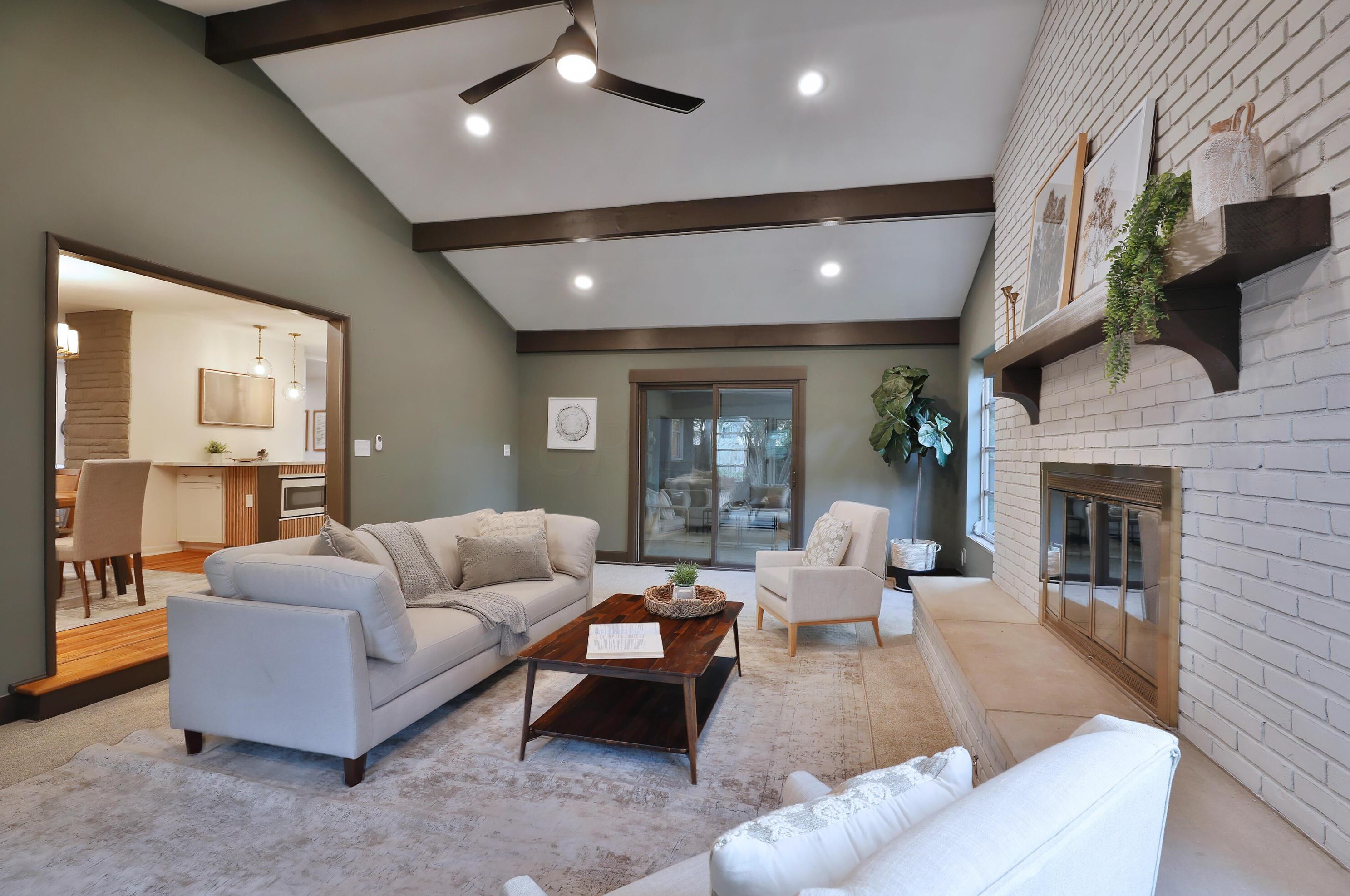 2277 Nayland Rd, Columbus OH  43220-4654 exterior