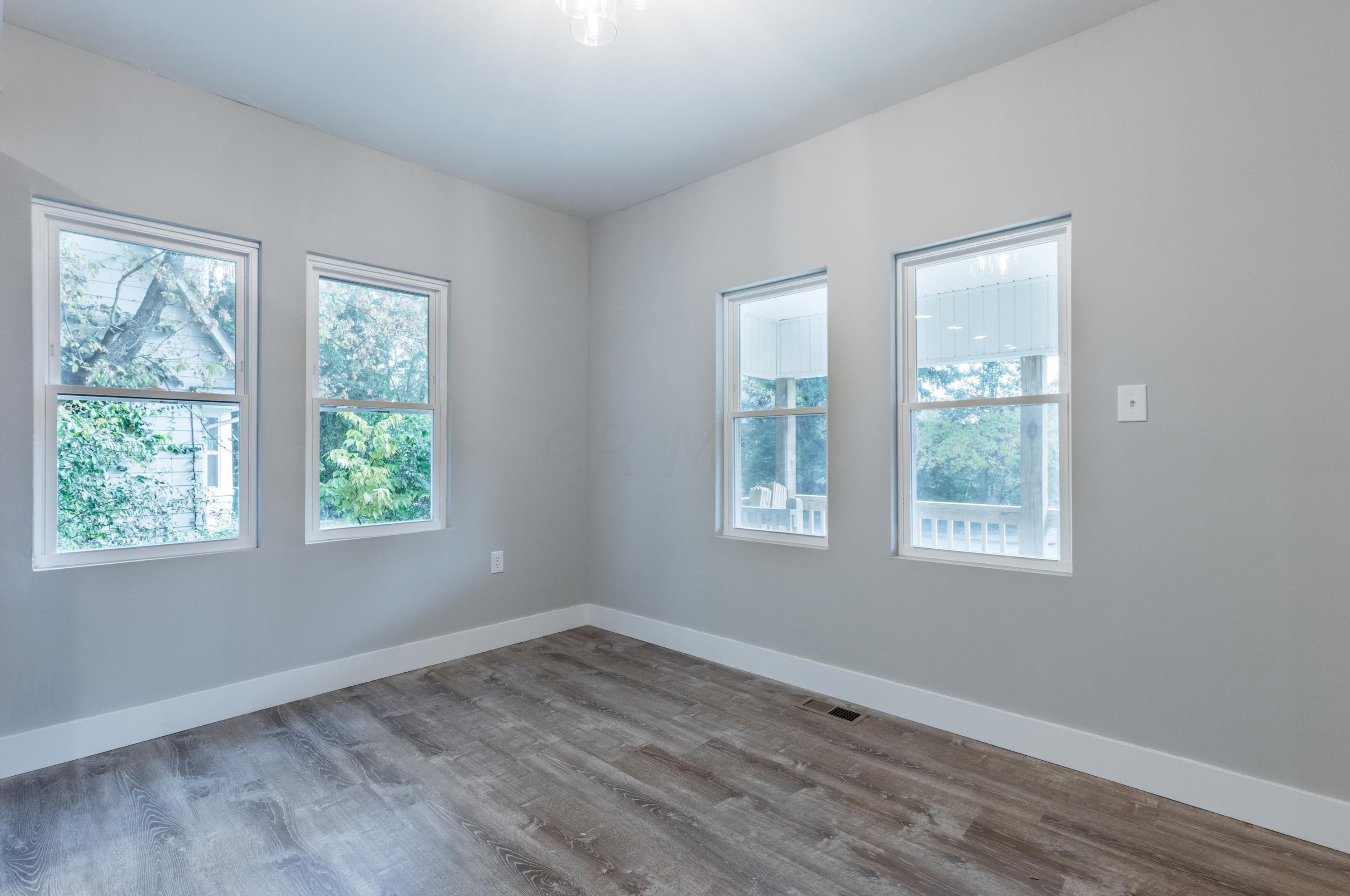 1930 Floral Ave, Columbus OH  43223-1245 exterior