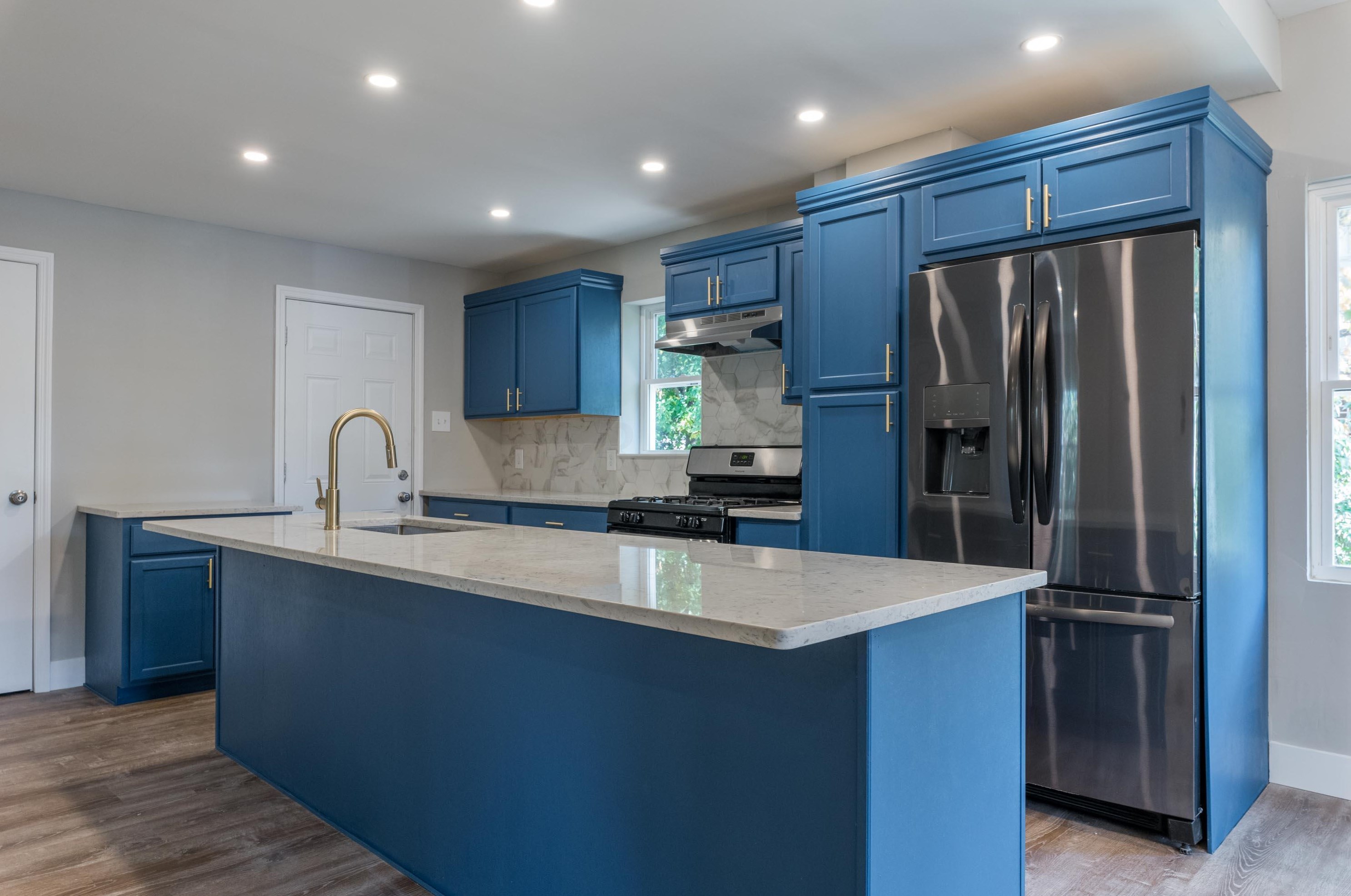 1930 Floral Ave, Columbus OH  43223-1245 exterior