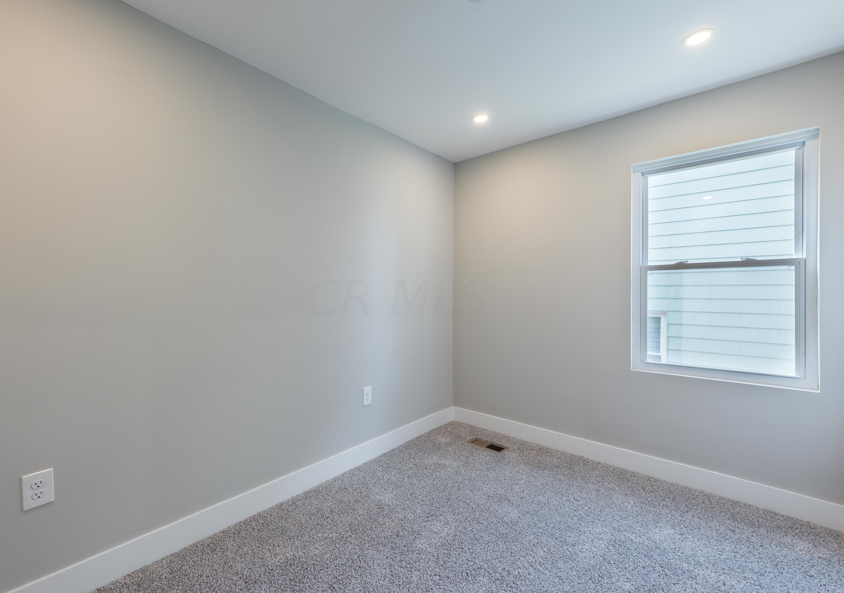 1930 Floral Ave, Columbus OH  43223-1245 exterior