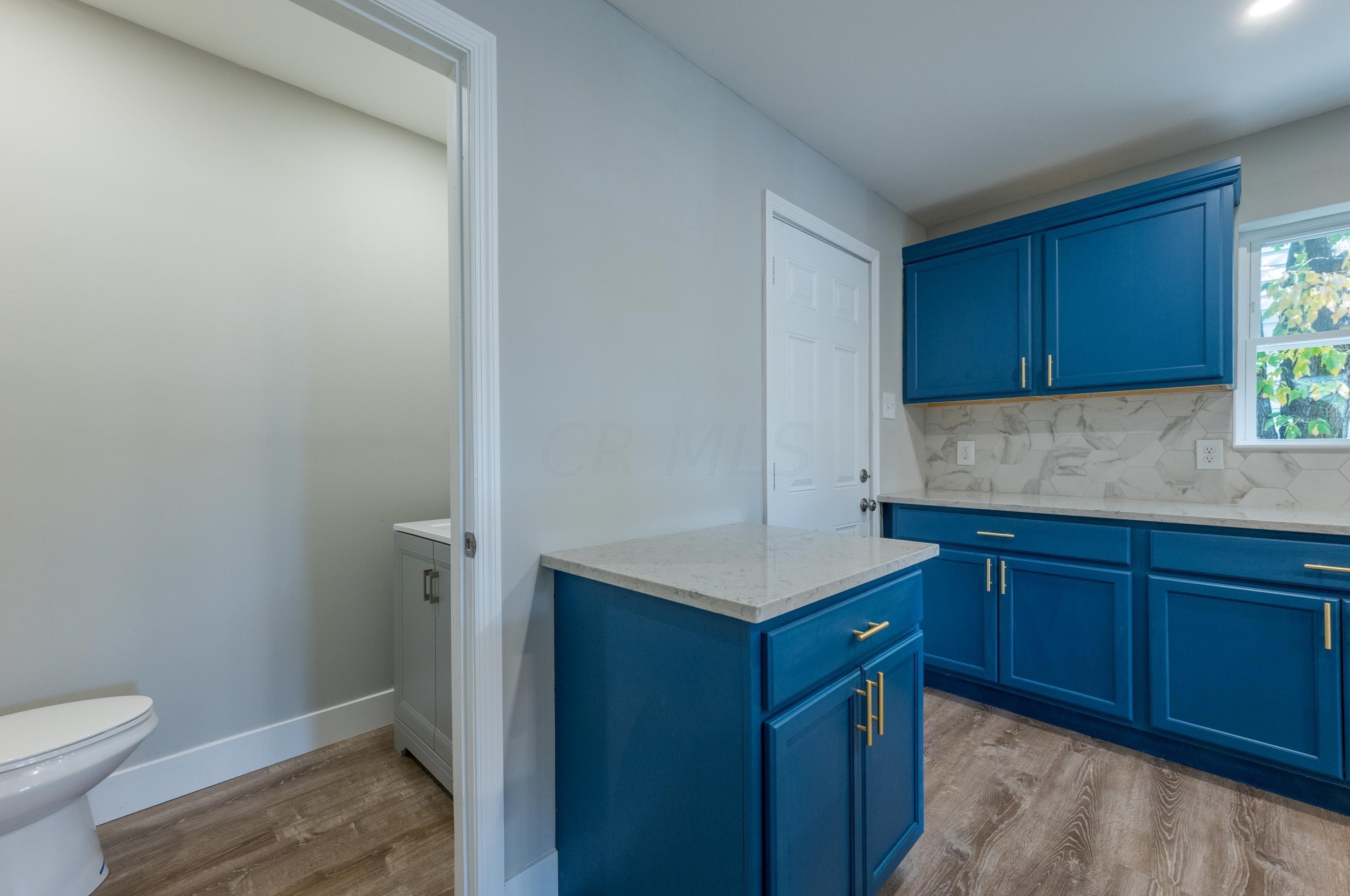 1930 Floral Ave, Columbus OH  43223-1245 exterior