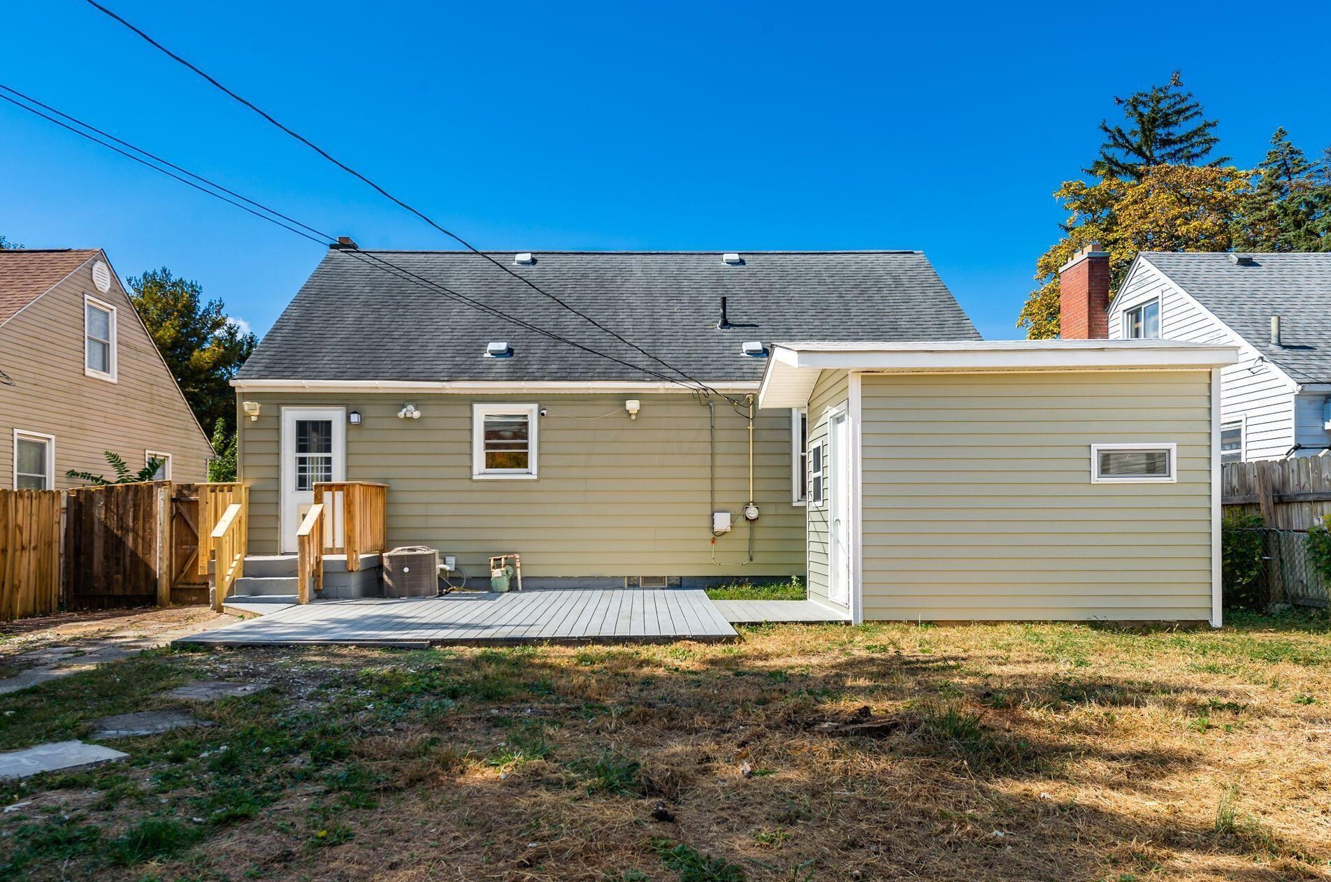 958 Erickson Ave, Columbus OH 43213-3026 exterior