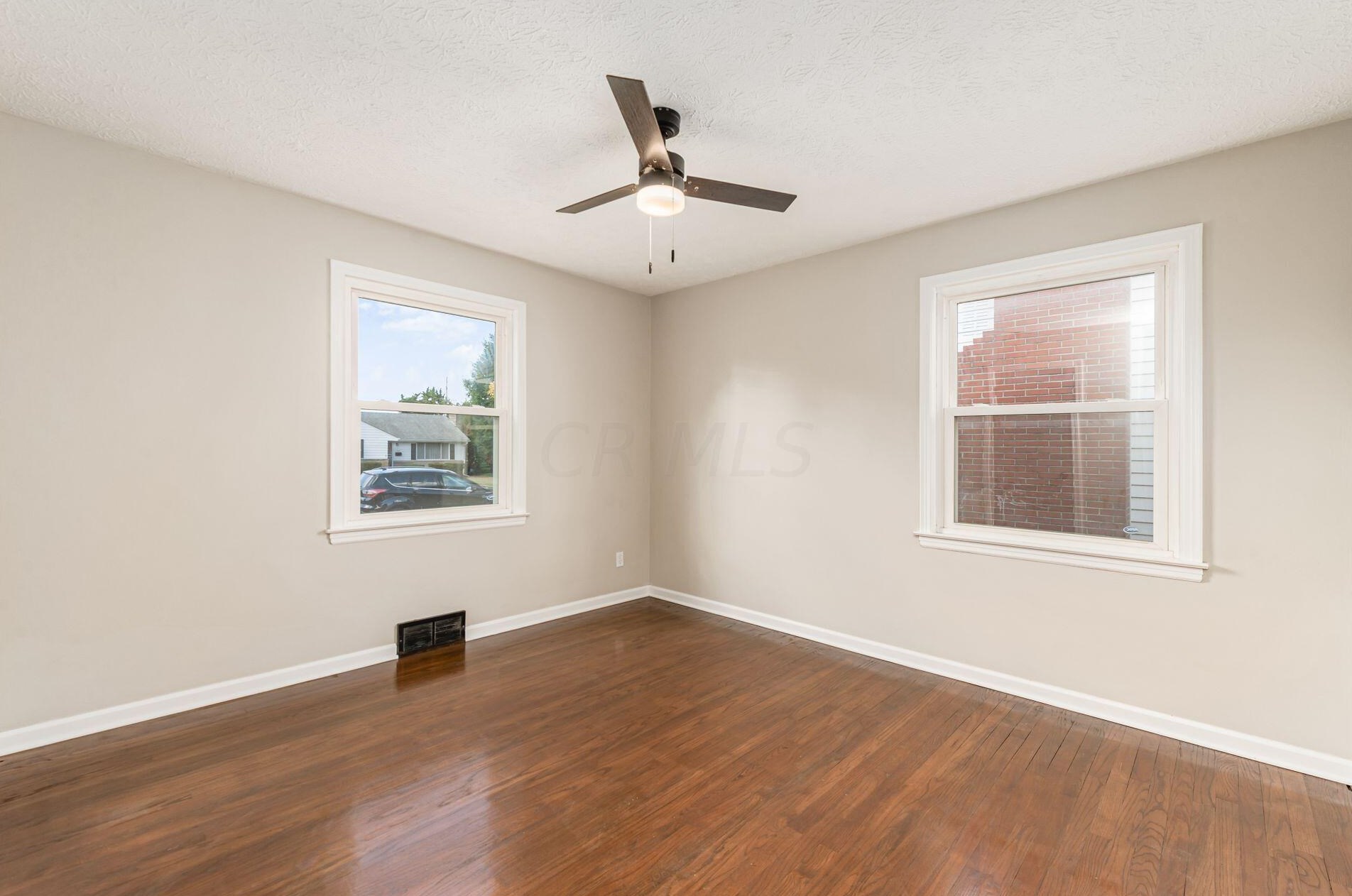 958 Erickson Ave, Columbus OH 43213-3026 exterior