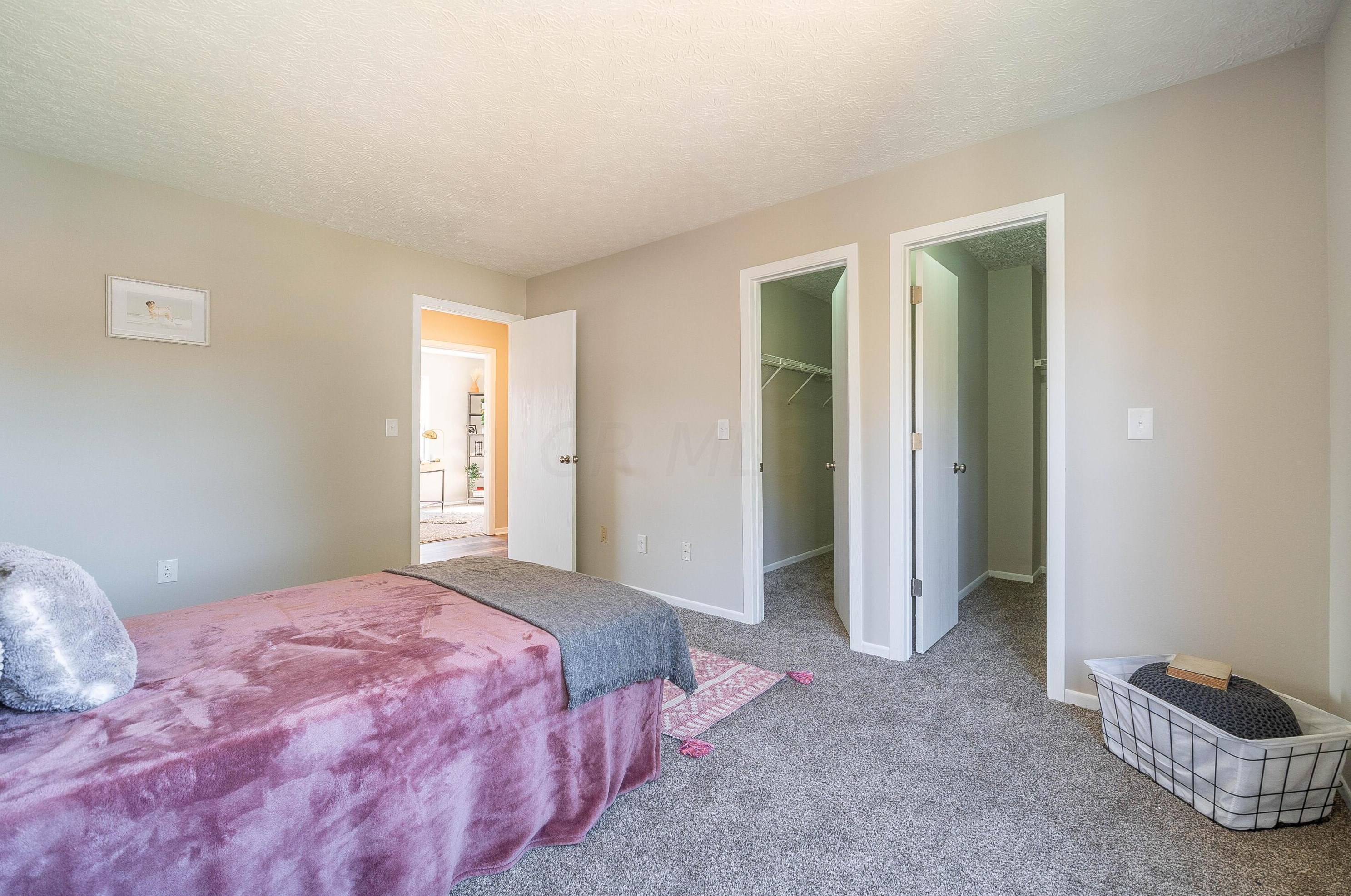 1088 Lavender Ln, Columbus OH 43207-4289 exterior