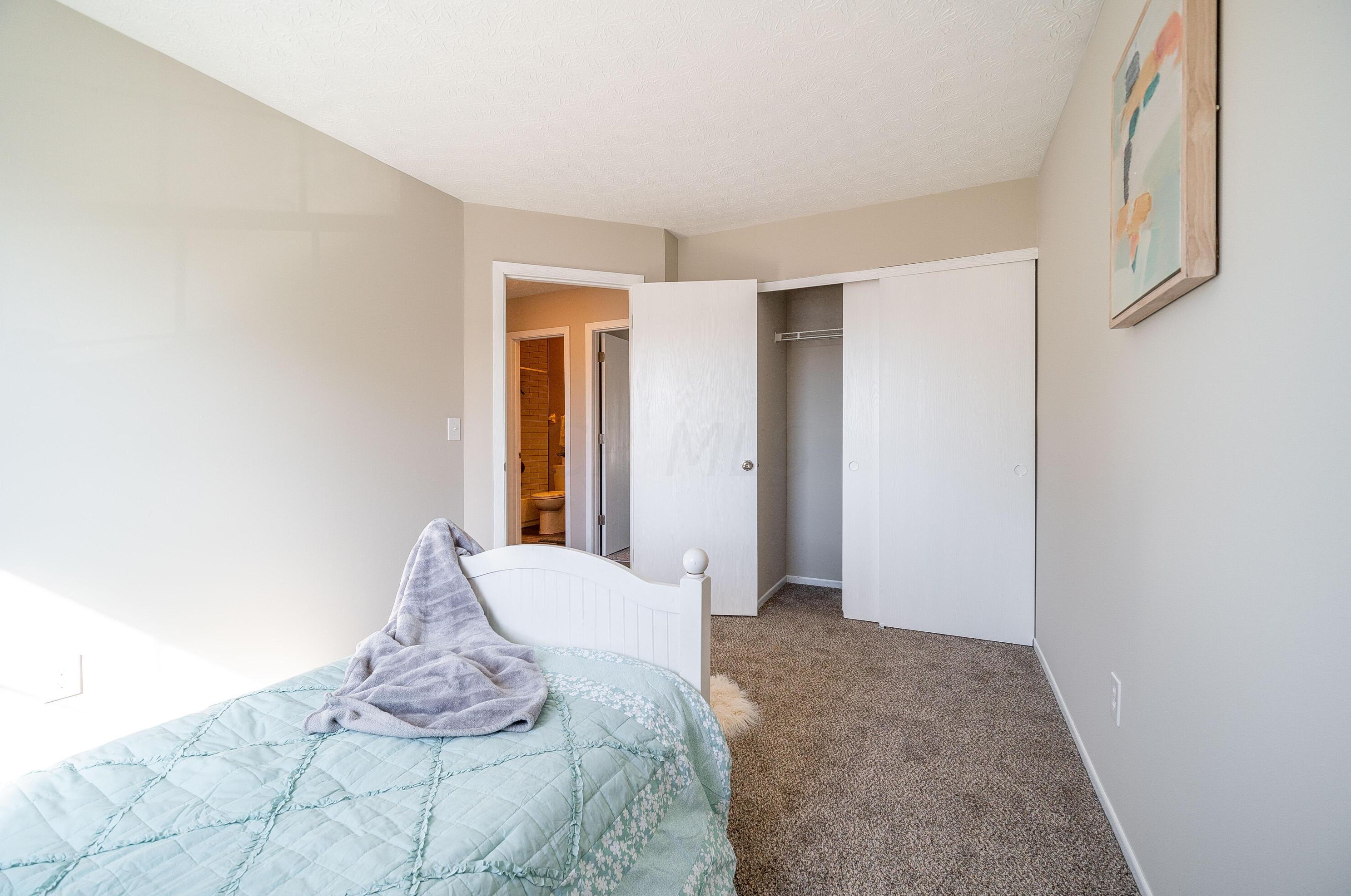 1088 Lavender Ln, Columbus OH 43207-4289 exterior