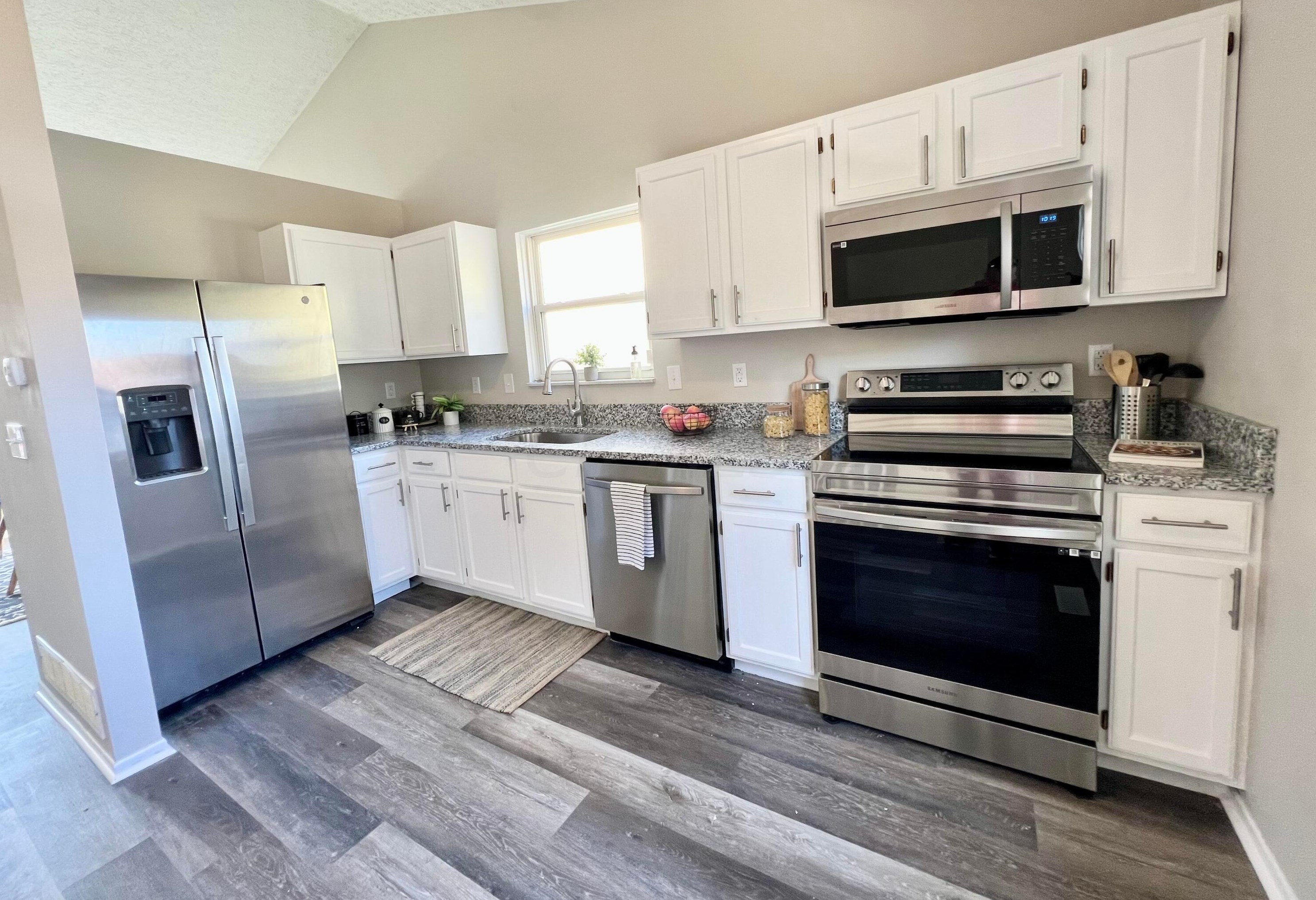 1088 Lavender Ln, Columbus OH 43207-4289 exterior