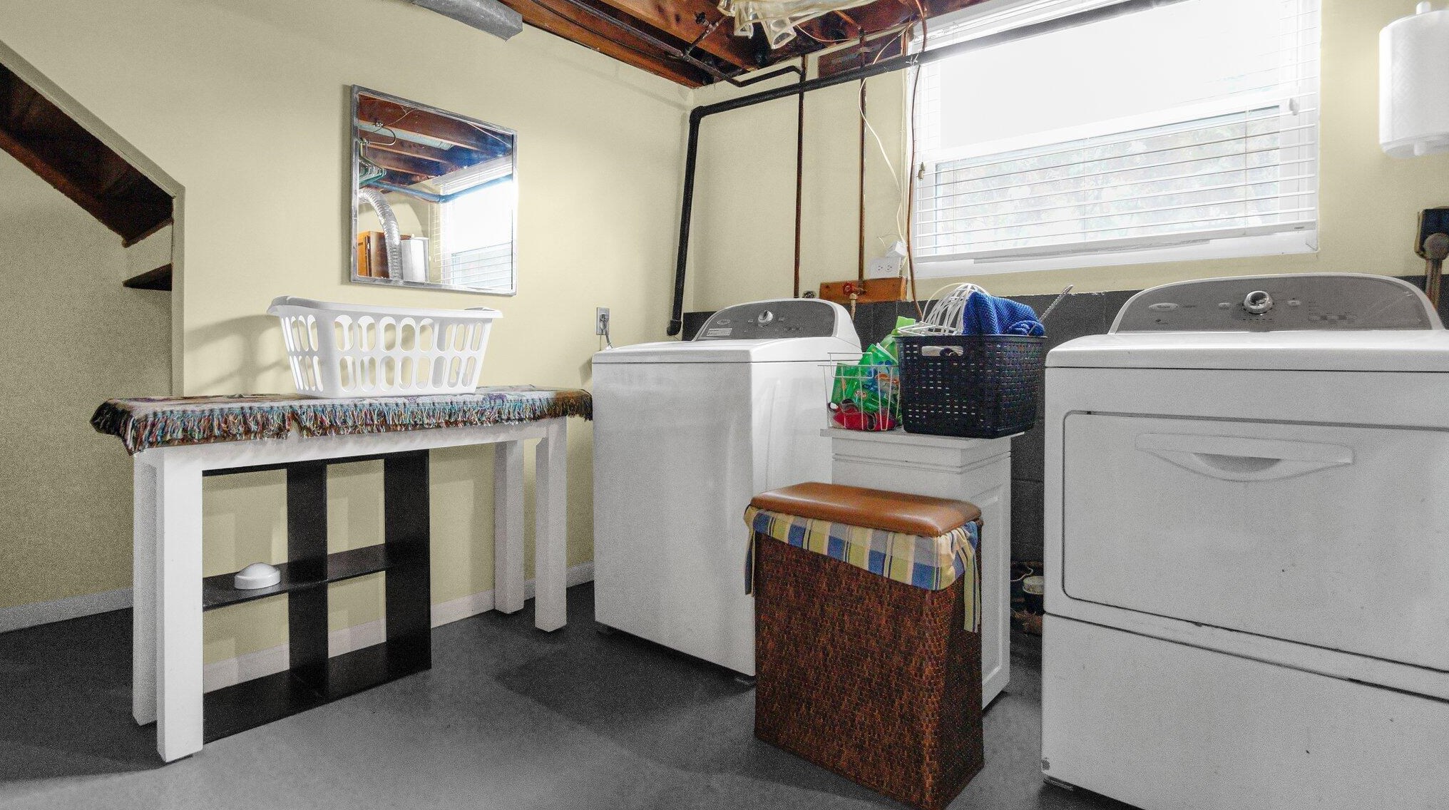 3949 Hillman Rd, Columbus OH 43207-4170 exterior