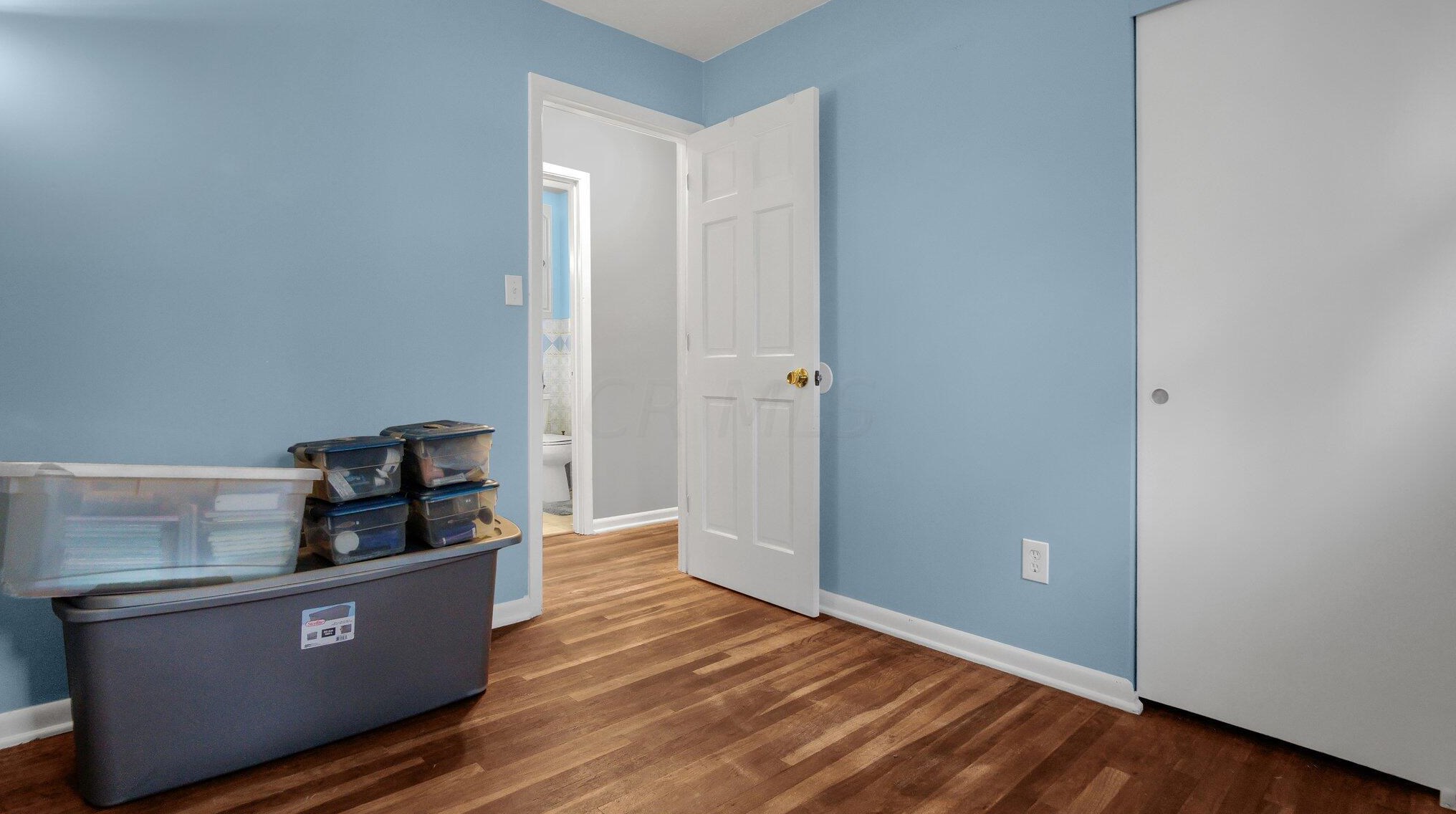 3949 Hillman Rd, Columbus OH 43207-4170 exterior