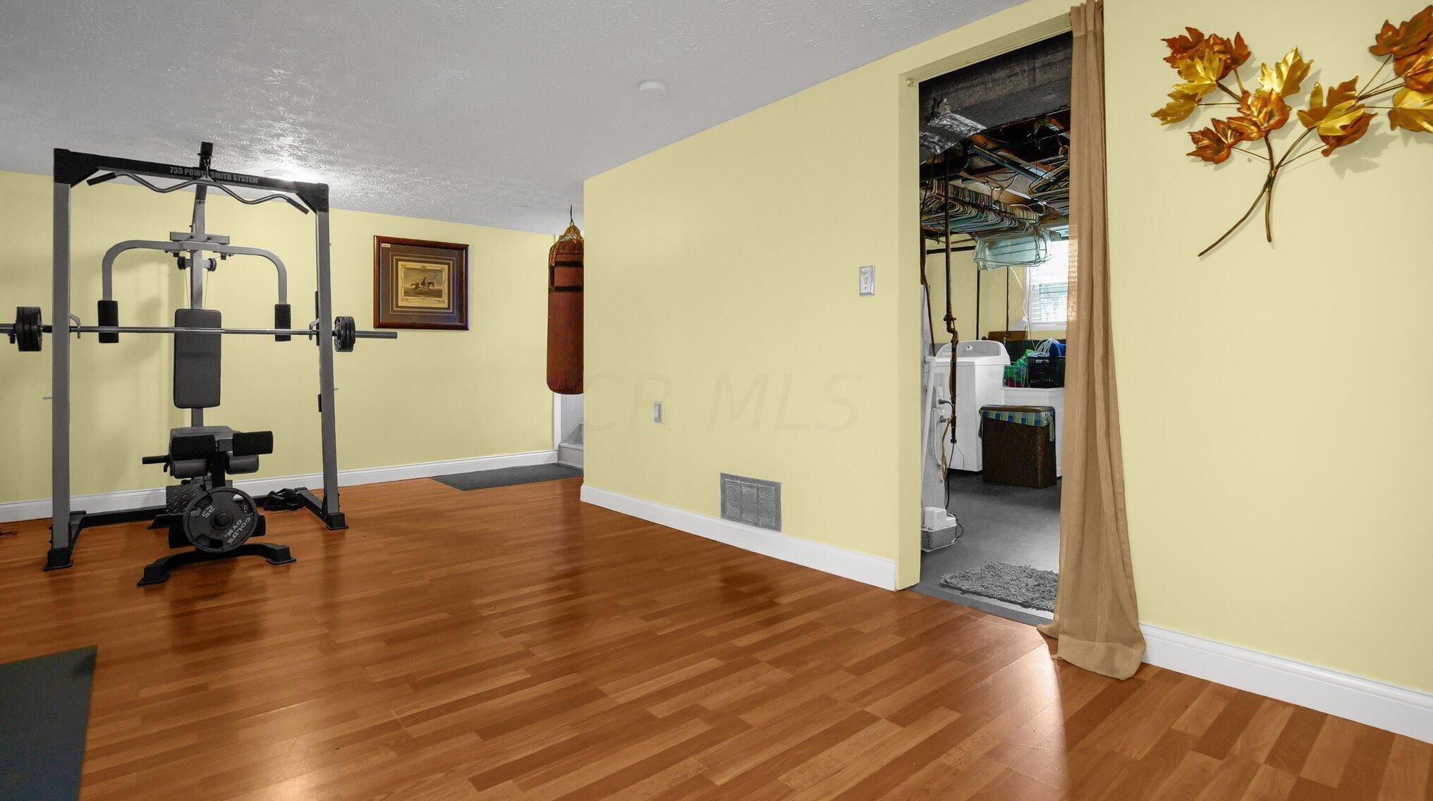 3949 Hillman Rd, Columbus OH 43207-4170 exterior