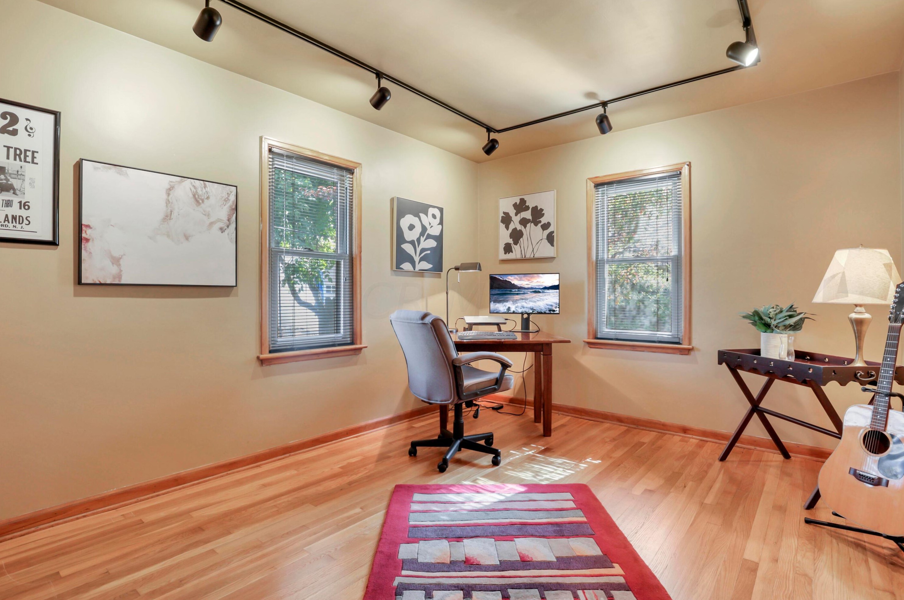 23 Weisheimer Rd, Columbus OH 43214-2145 exterior