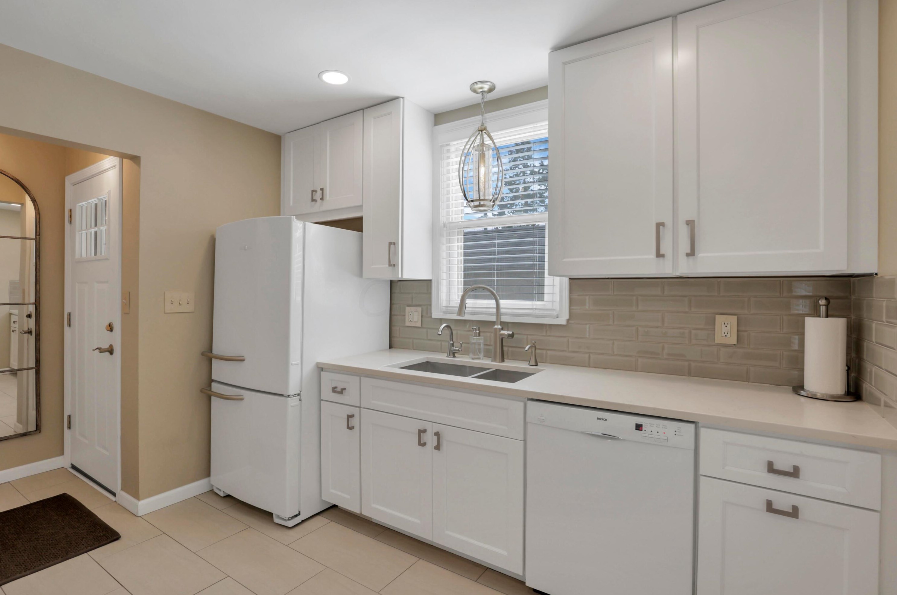 23 Weisheimer Rd, Columbus OH 43214-2145 exterior