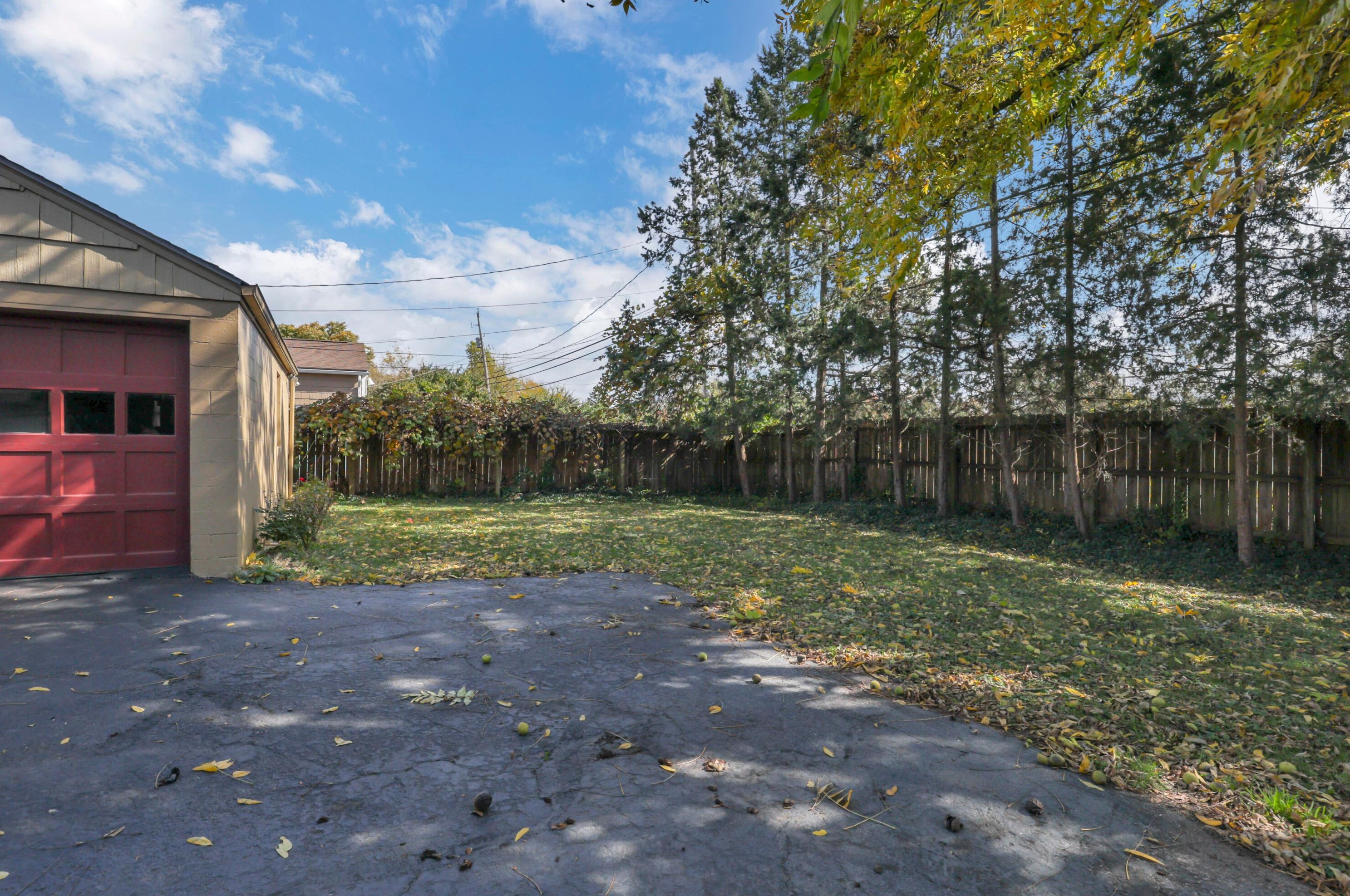 23 Weisheimer Rd, Columbus OH 43214-2145 exterior