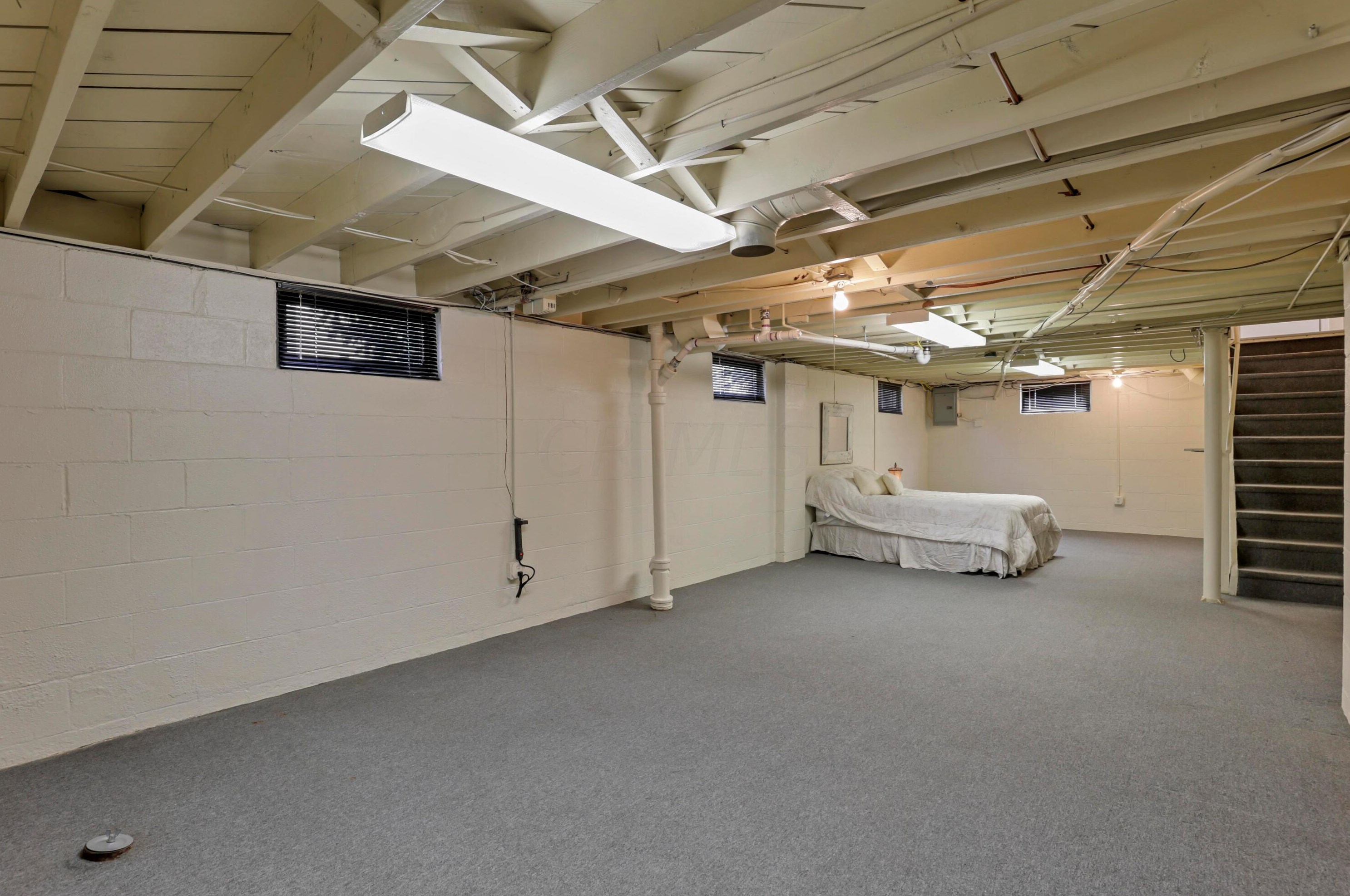 23 Weisheimer Rd, Columbus OH 43214-2145 exterior