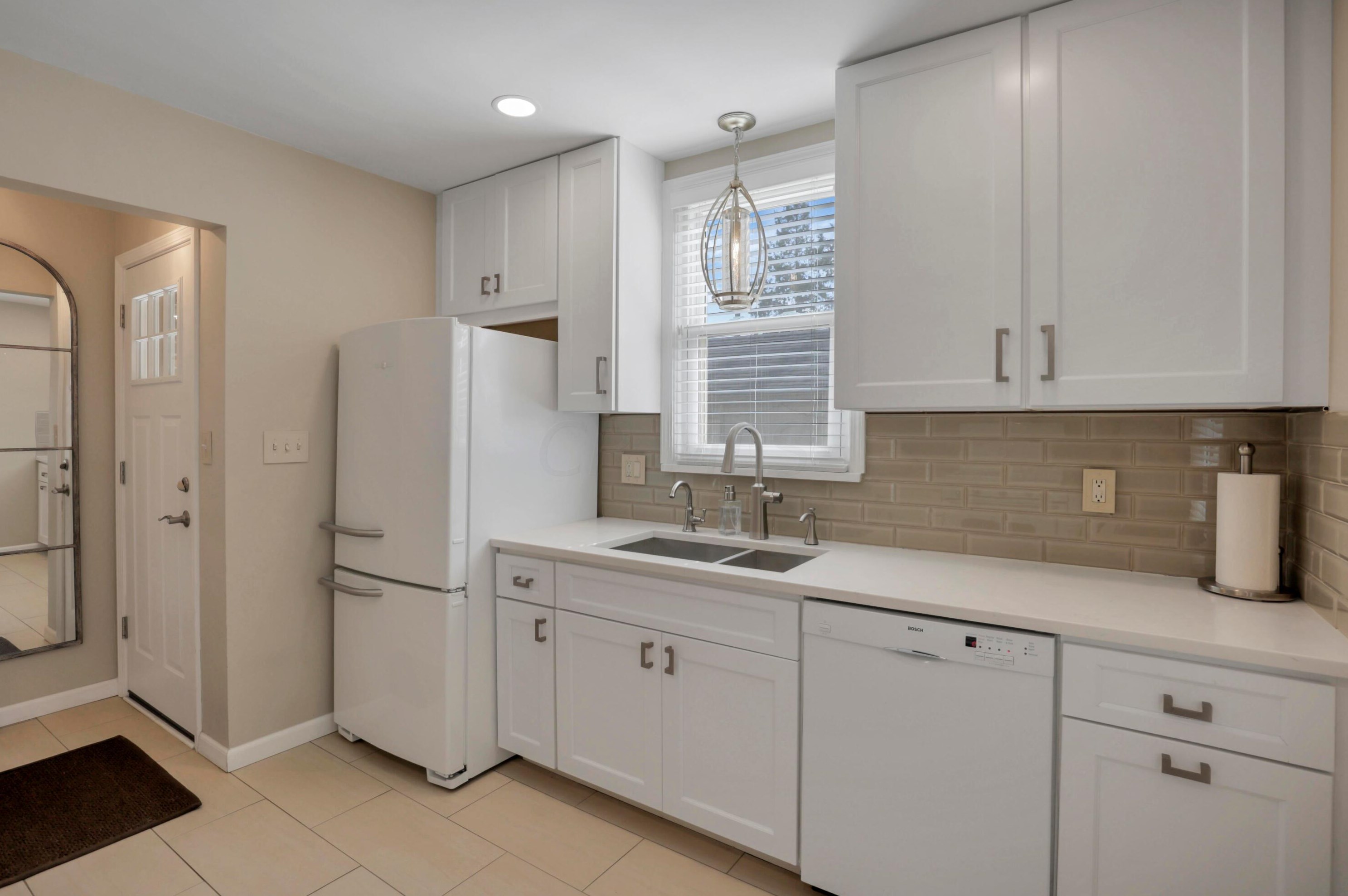 23 Weisheimer Rd, Columbus OH 43214-2145 exterior