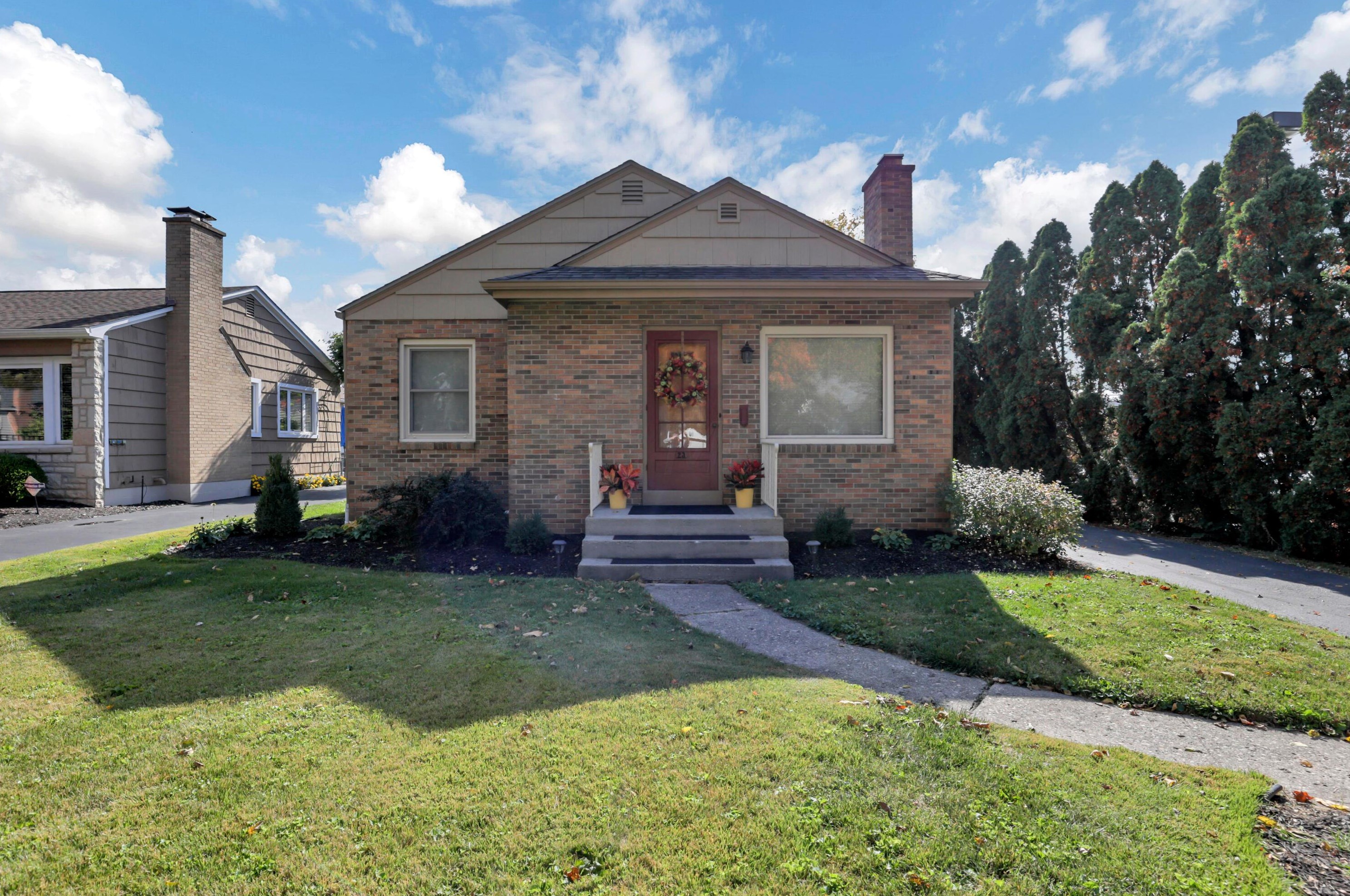 23 Weisheimer Rd, Columbus OH 43214-2145 exterior