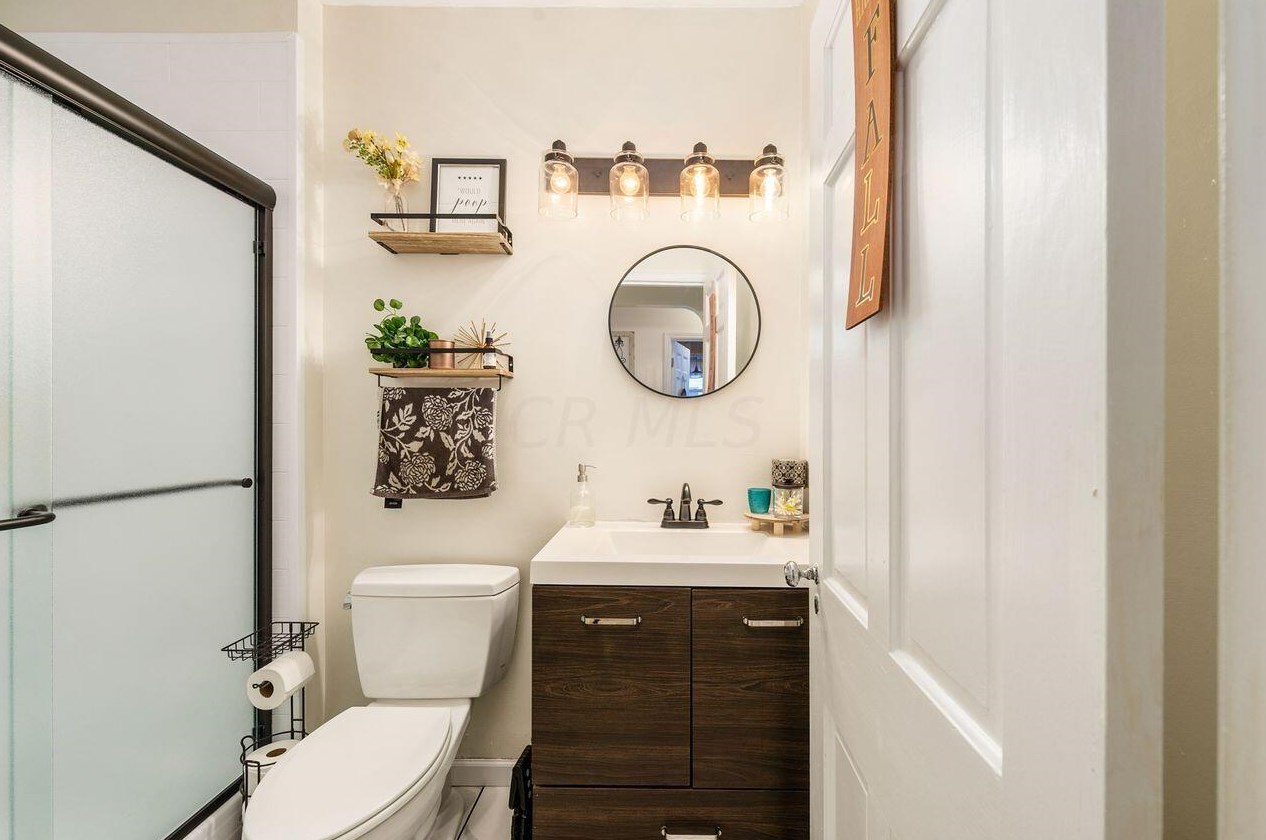 417 Lake St, Lancaster OH 43130-2660 exterior