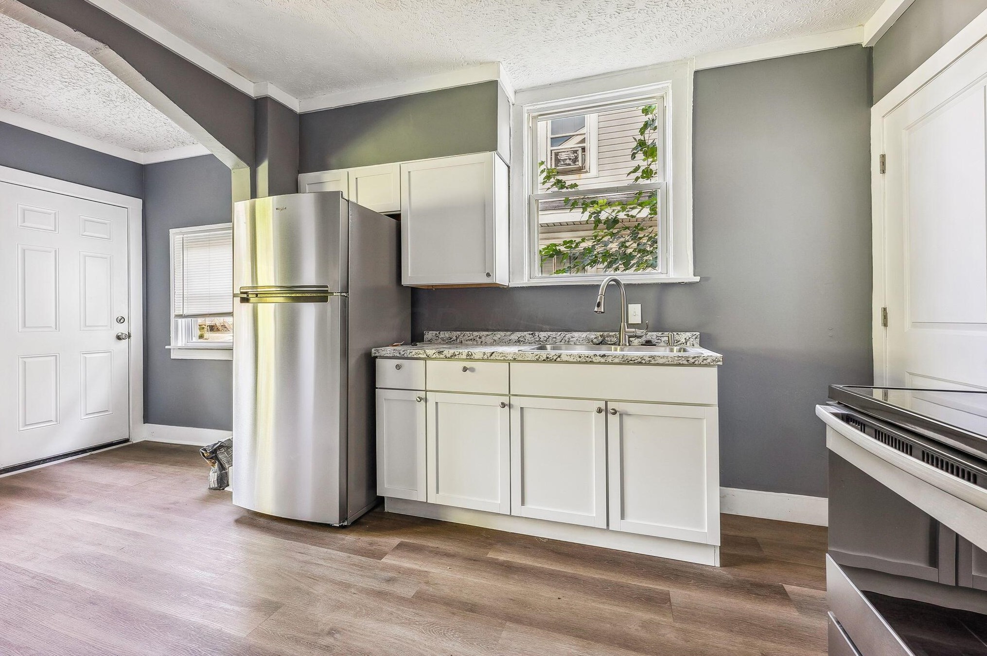 1010 15th Ave, Columbus OH 43211-2418 exterior