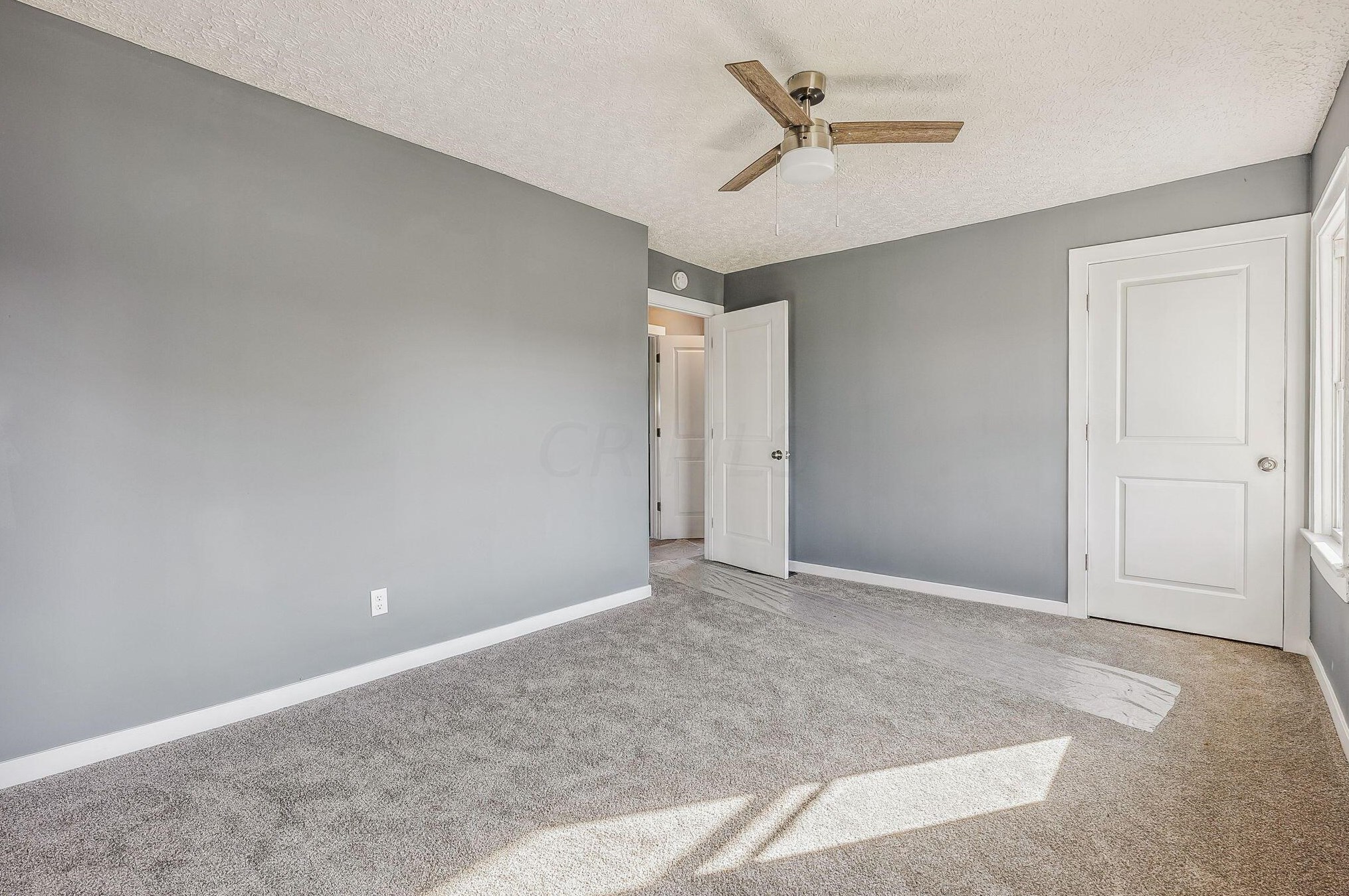 1010 15th Ave, Columbus OH 43211-2418 exterior