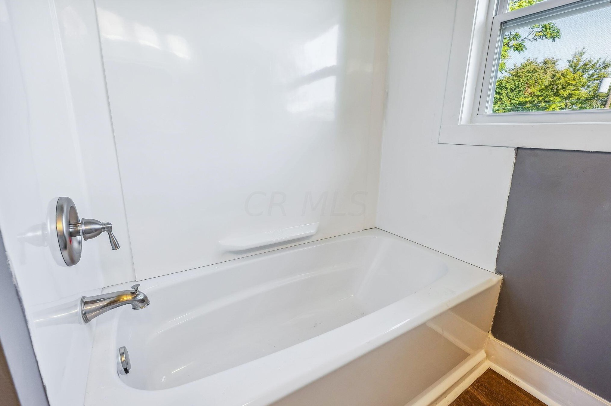 1010 15th Ave, Columbus OH 43211-2418 exterior